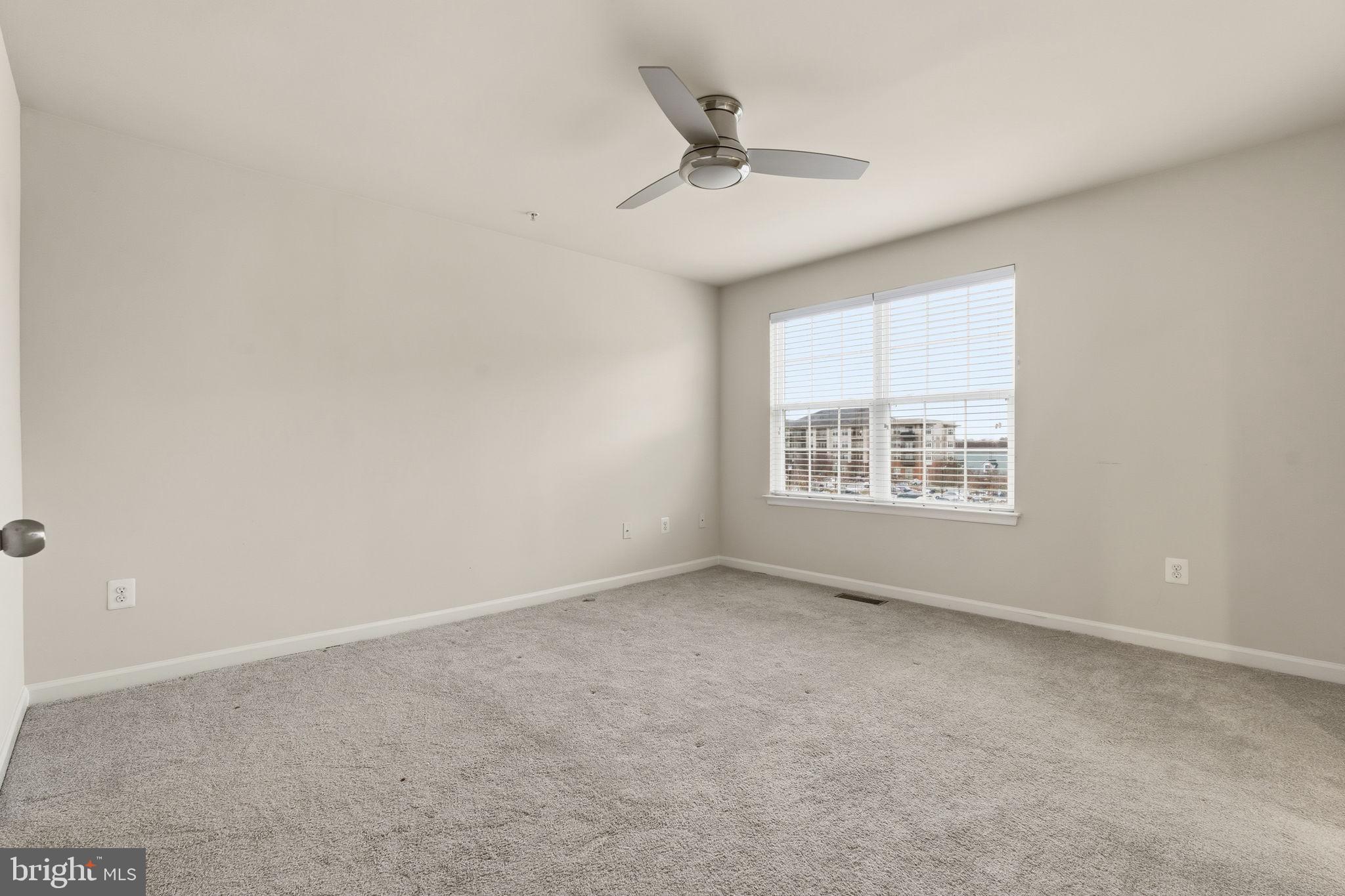 OXFORD SQUARE - Residential Lease