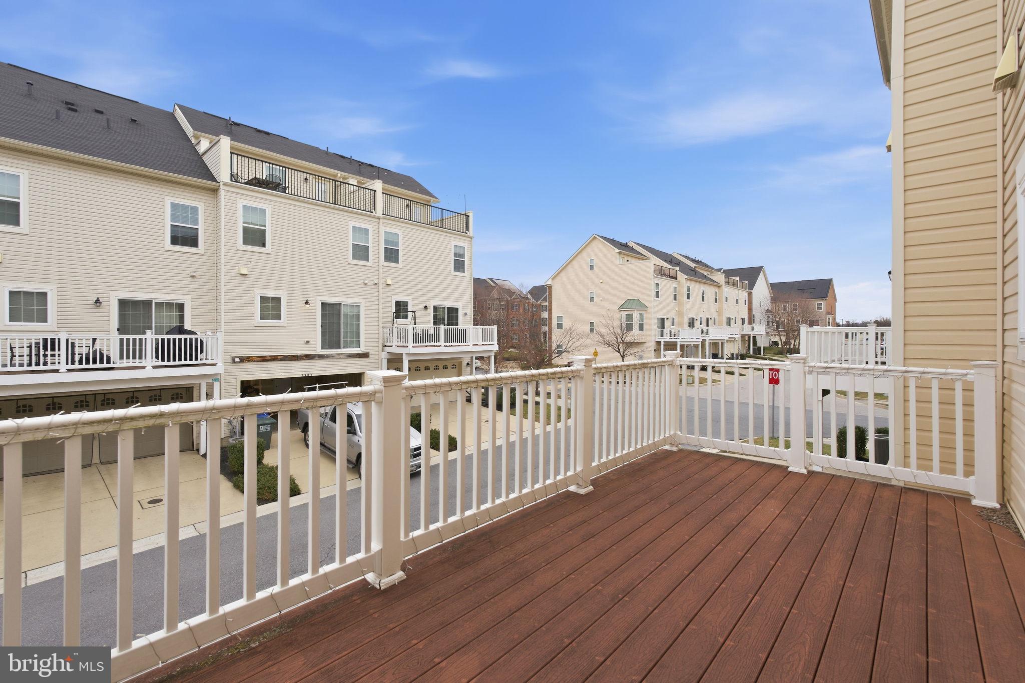 OXFORD SQUARE - Residential Lease