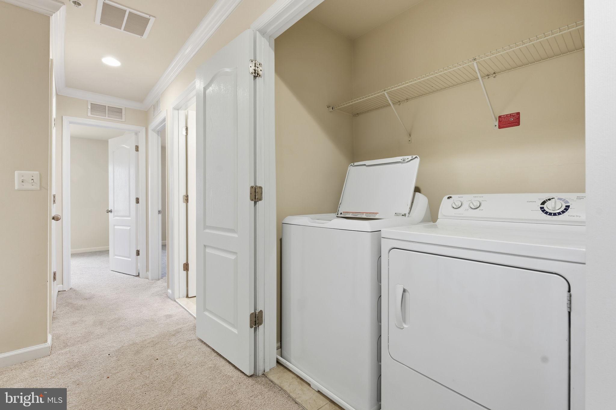 OXFORD SQUARE - Residential Lease