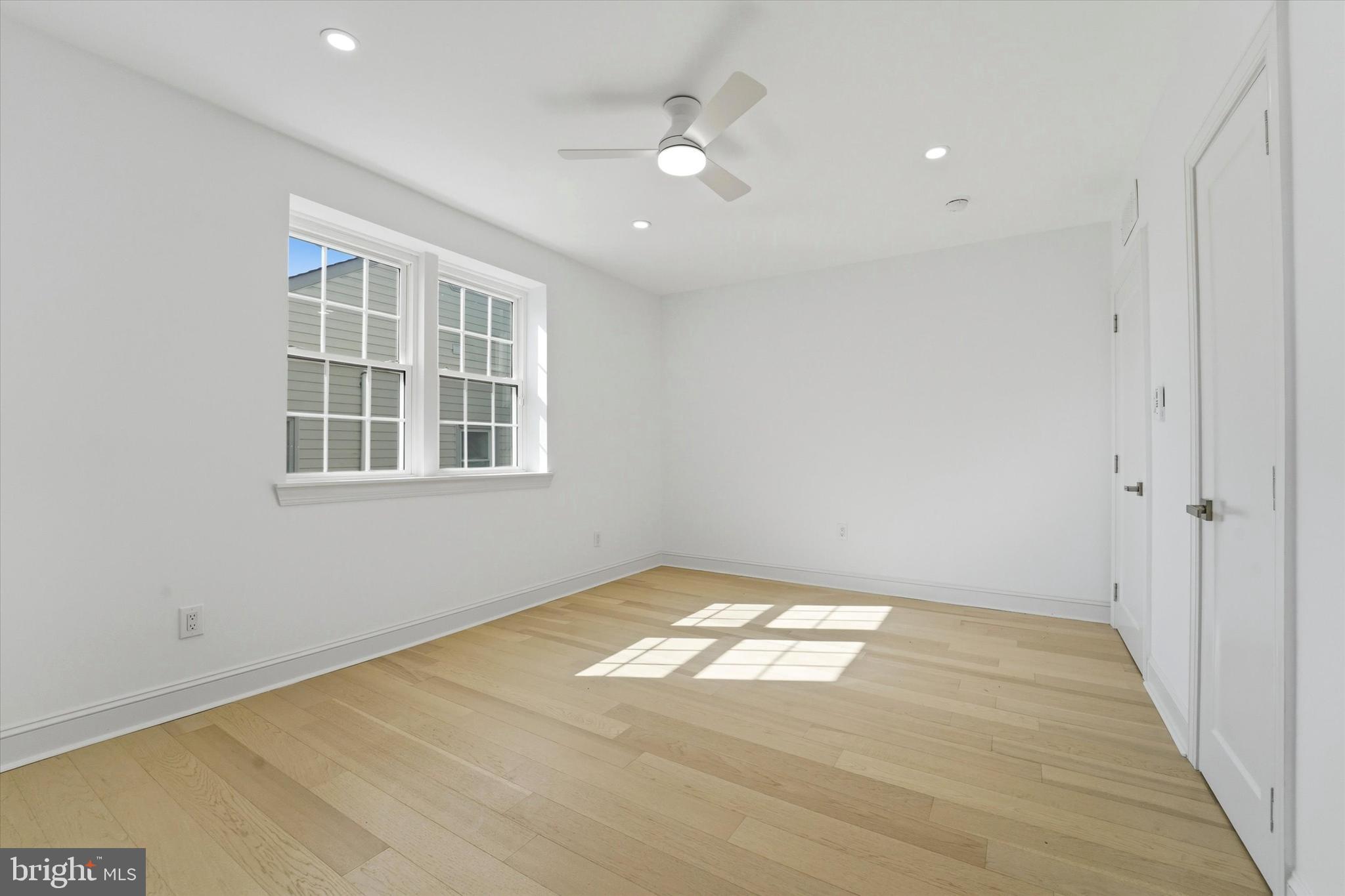 ACADEMY GARDENS - Residential
