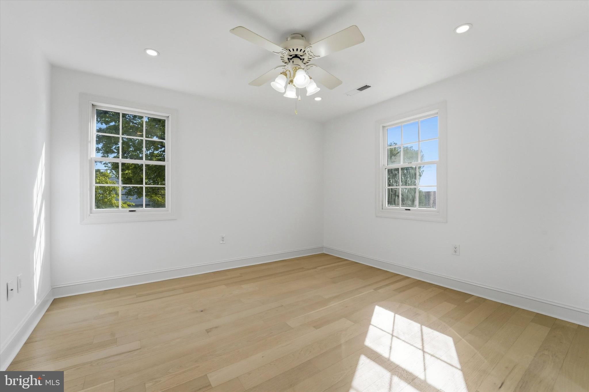 ACADEMY GARDENS - Residential
