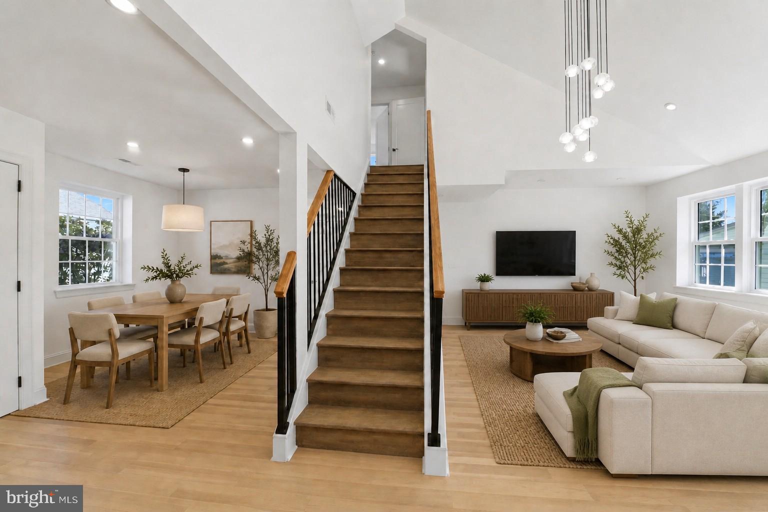 ACADEMY GARDENS - Residential