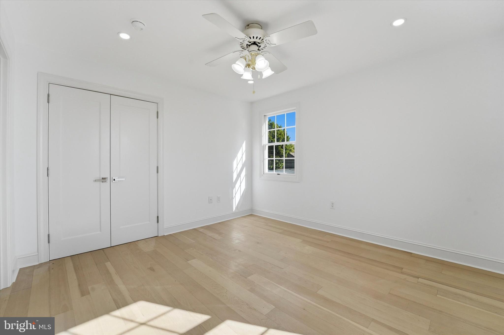 ACADEMY GARDENS - Residential