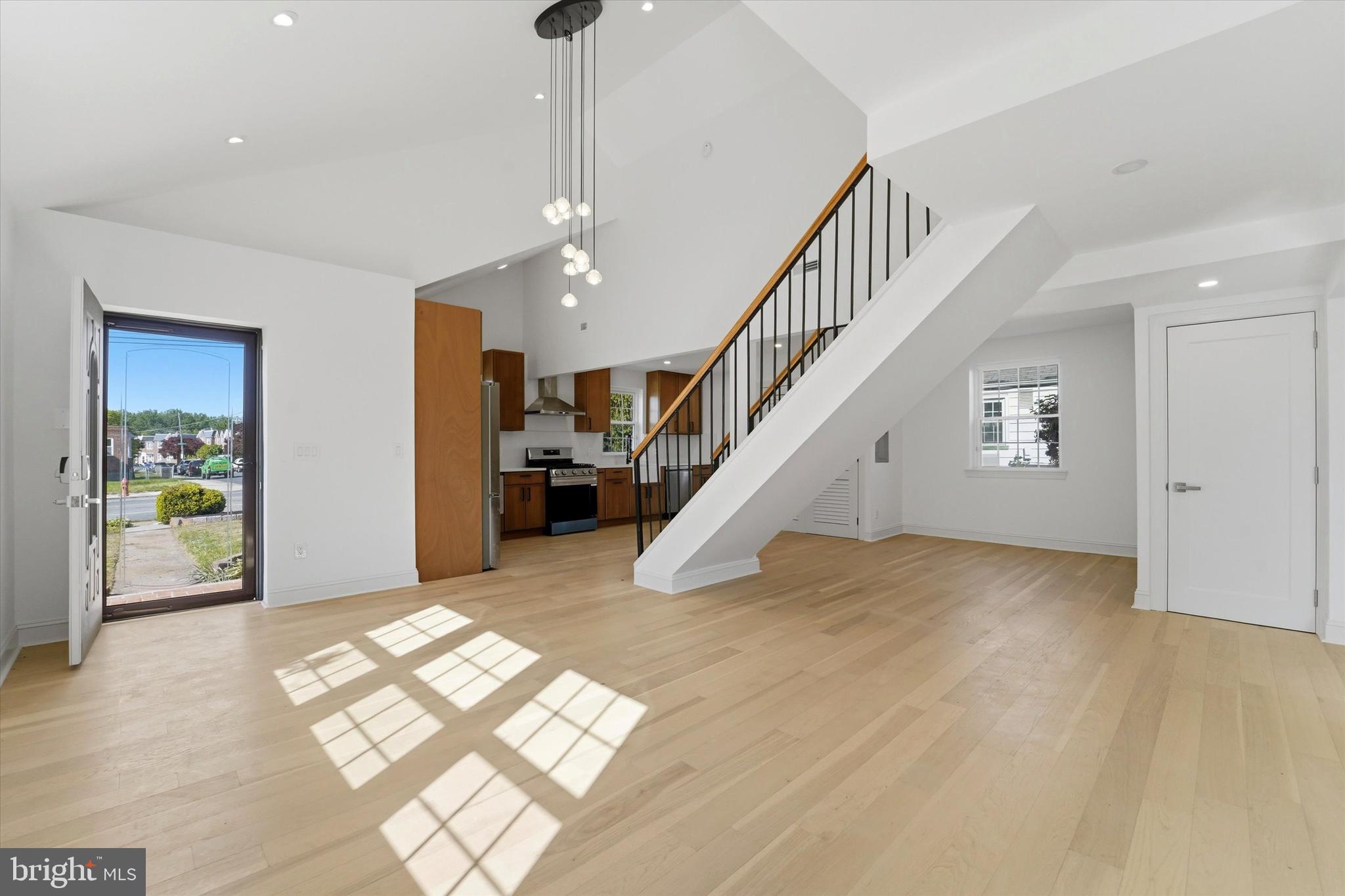 ACADEMY GARDENS - Residential