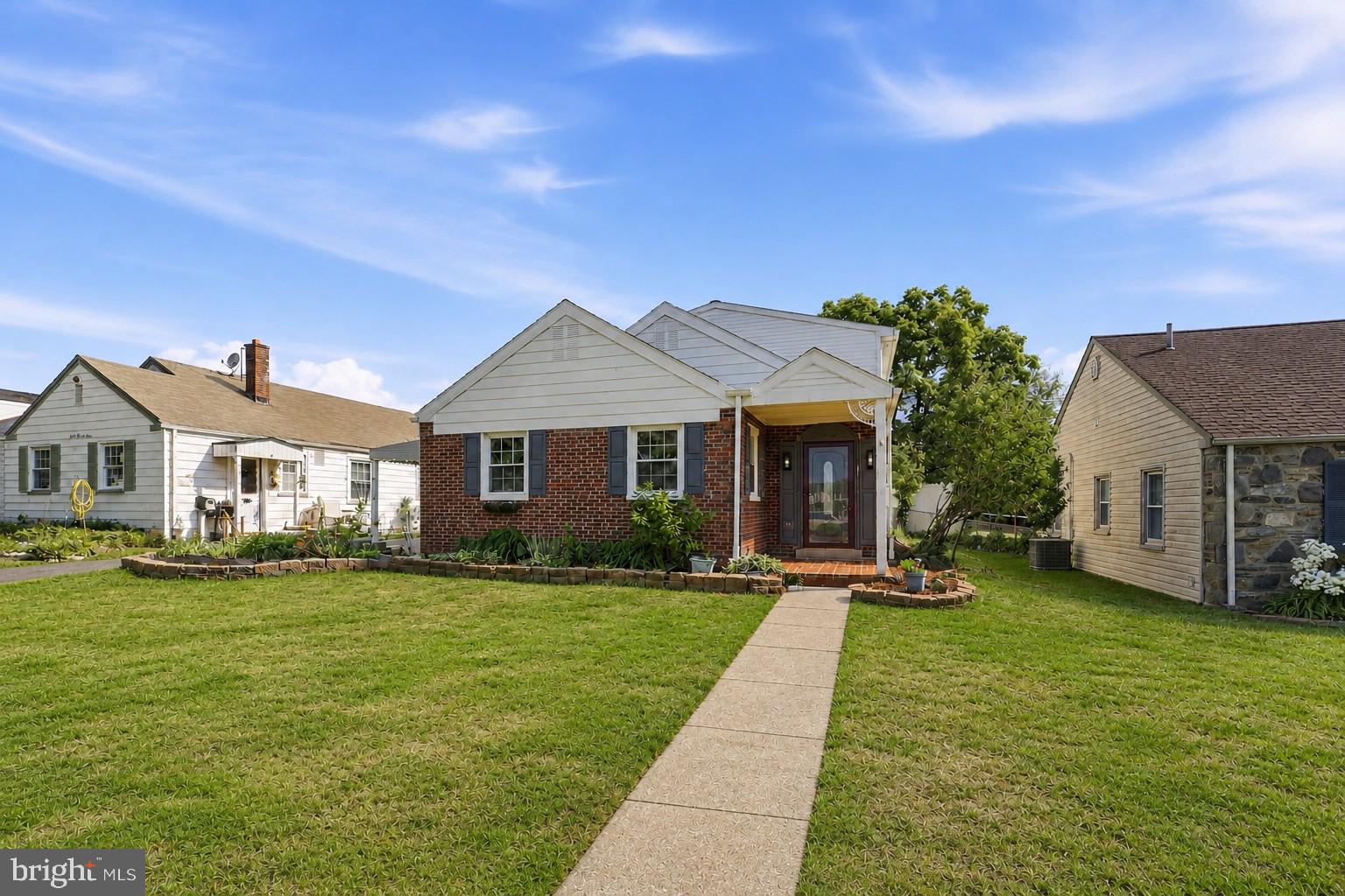 ACADEMY GARDENS - Residential
