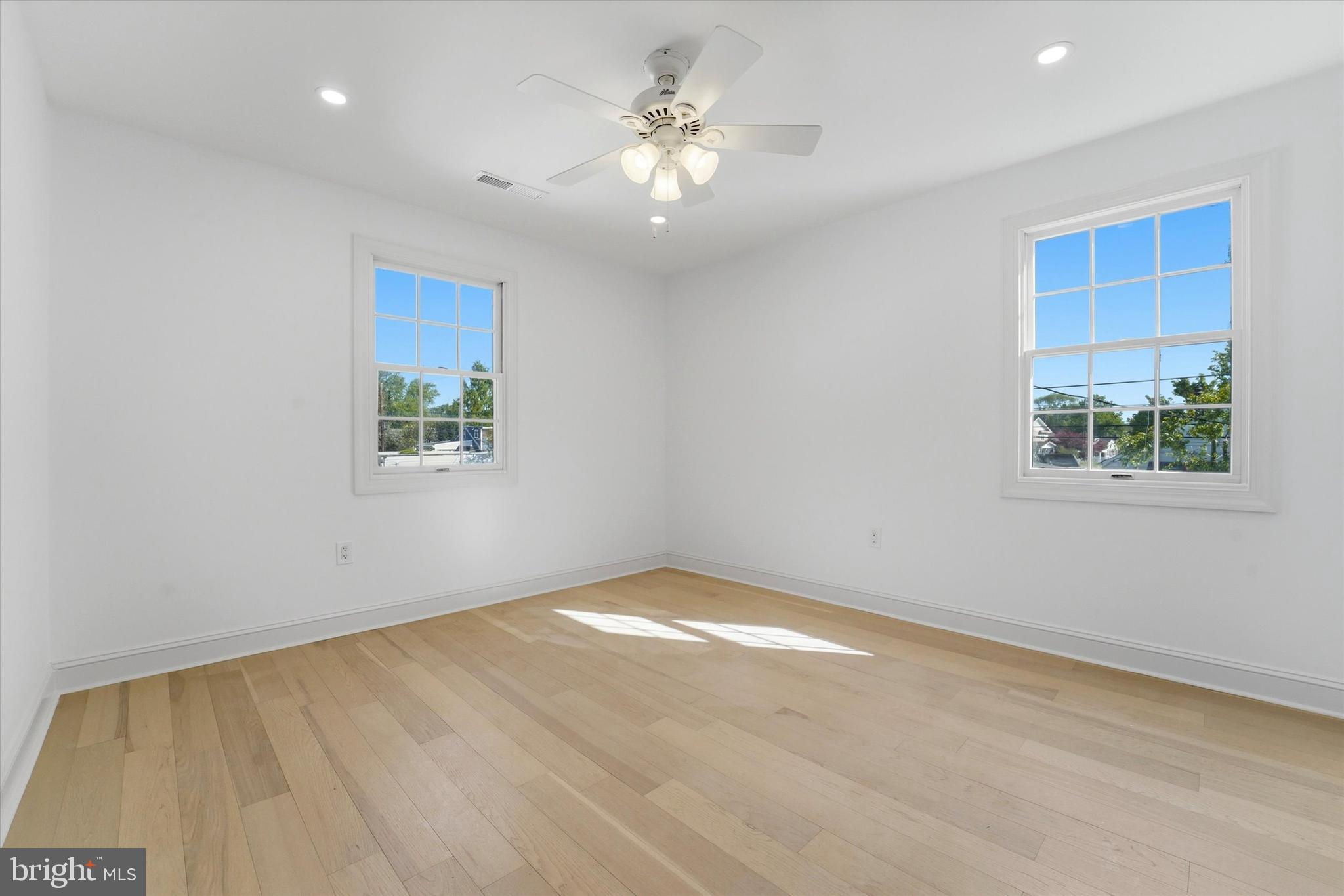 ACADEMY GARDENS - Residential