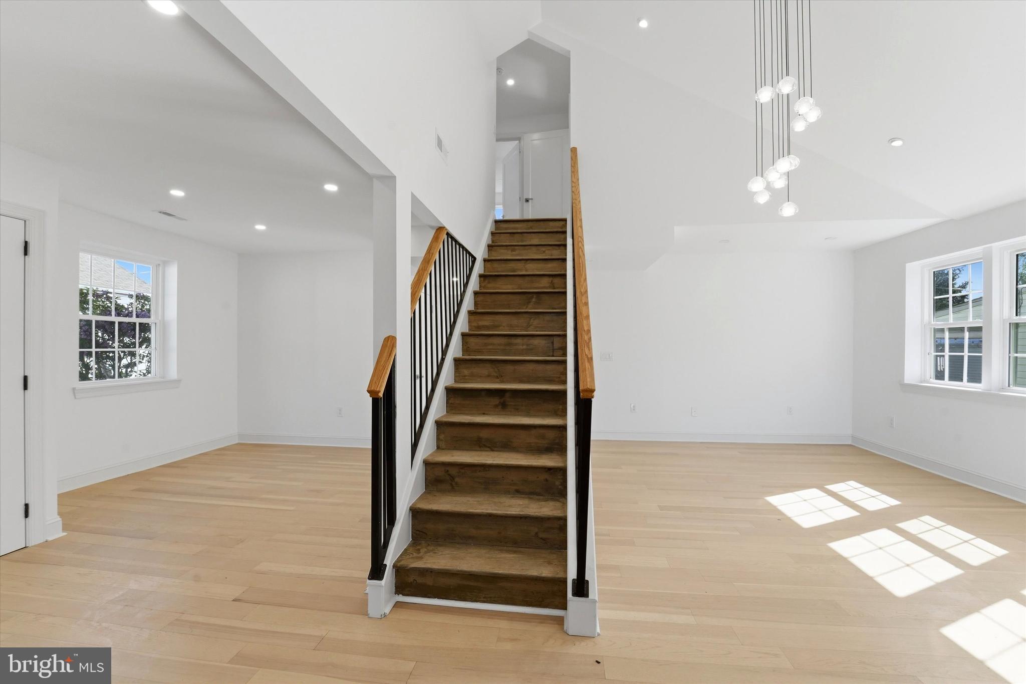 ACADEMY GARDENS - Residential