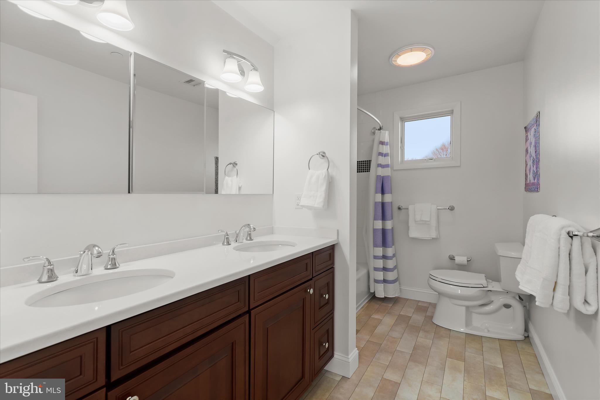 LONG POINT - Residential