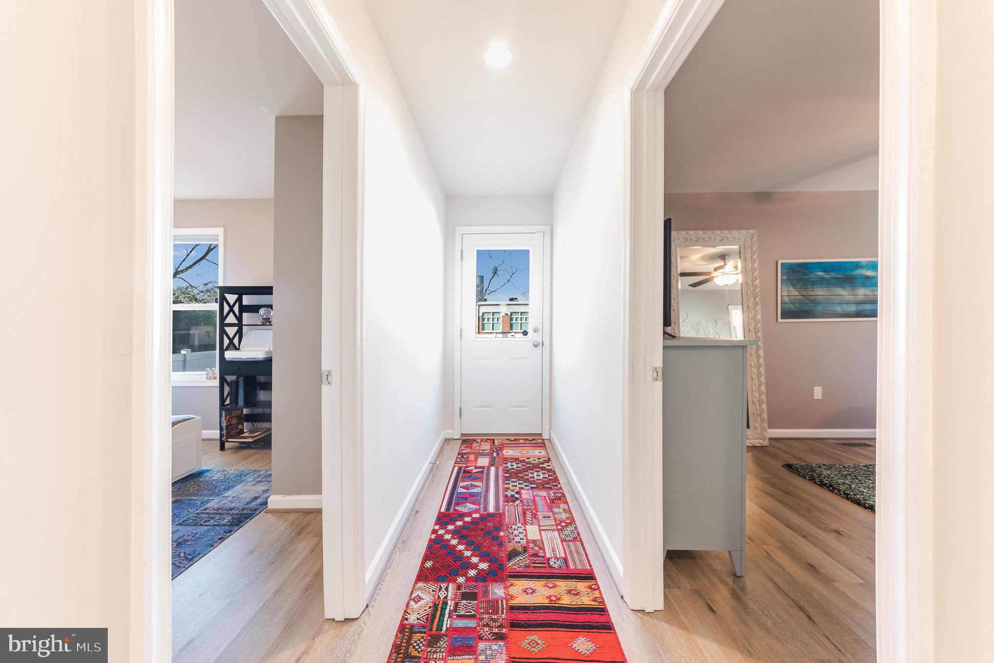 COLONIAL BEACH - Residential