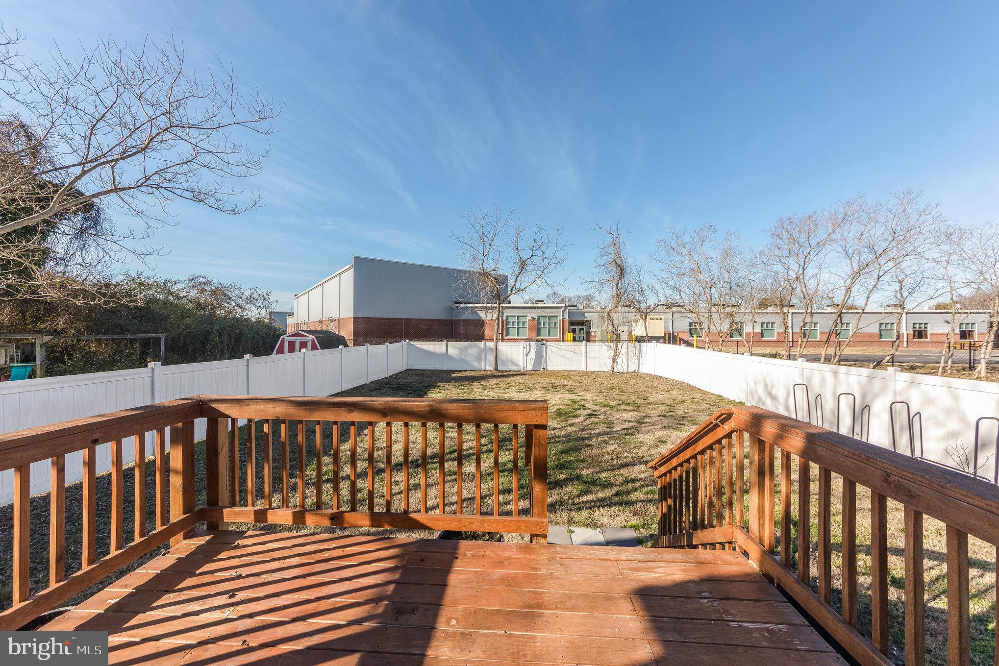 COLONIAL BEACH - Residential