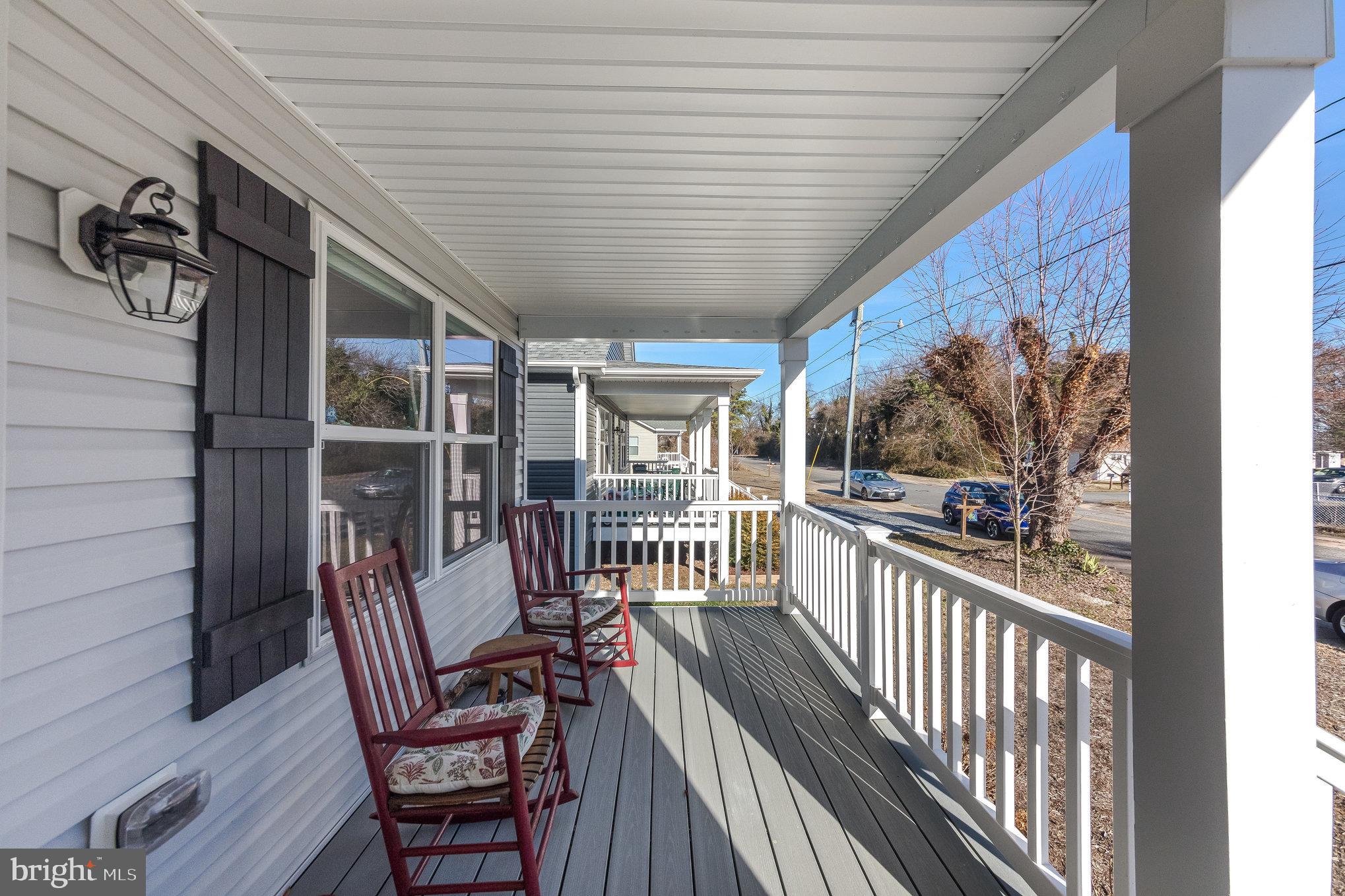 COLONIAL BEACH - Residential