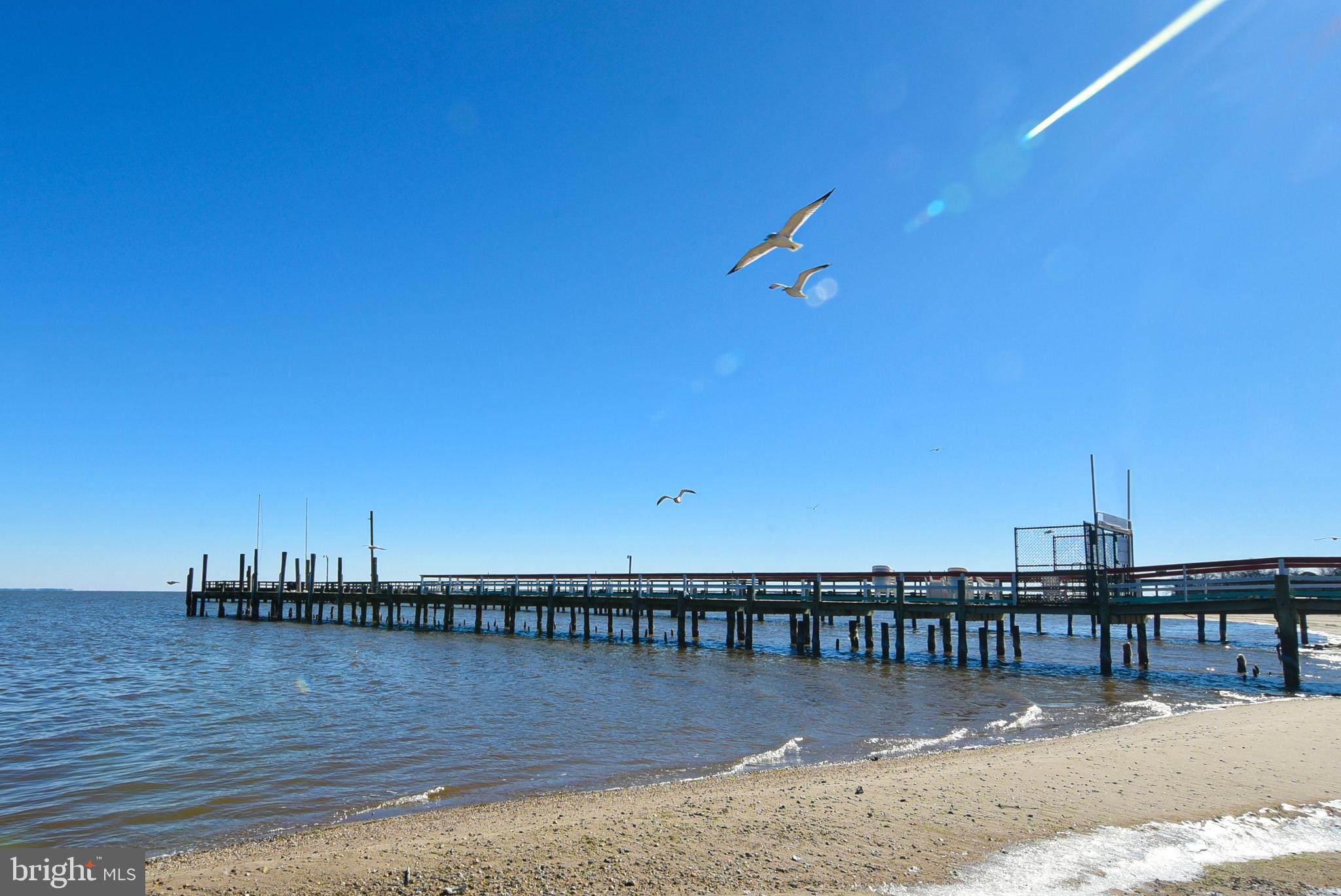 COLONIAL BEACH - Residential