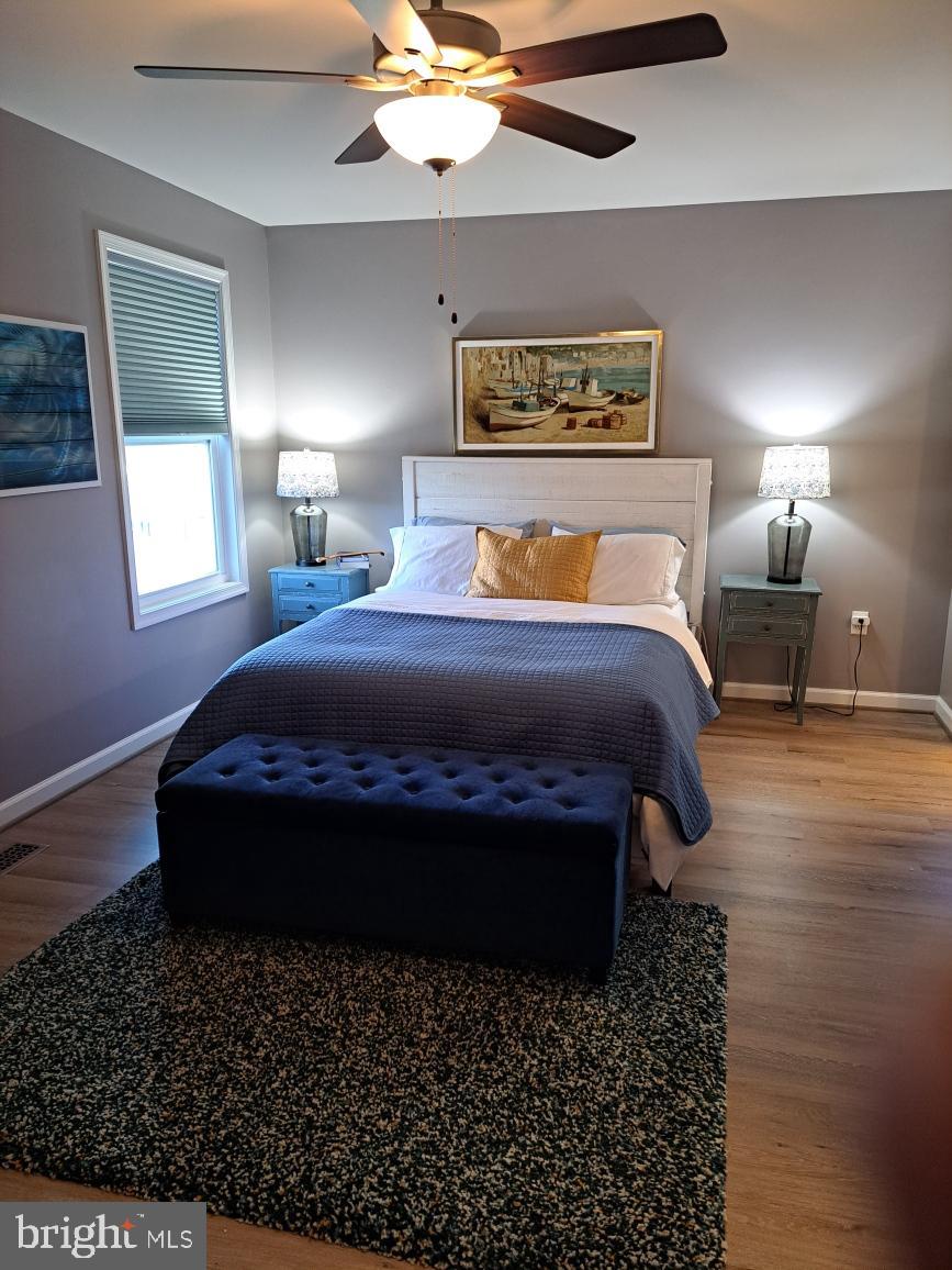 COLONIAL BEACH - Residential