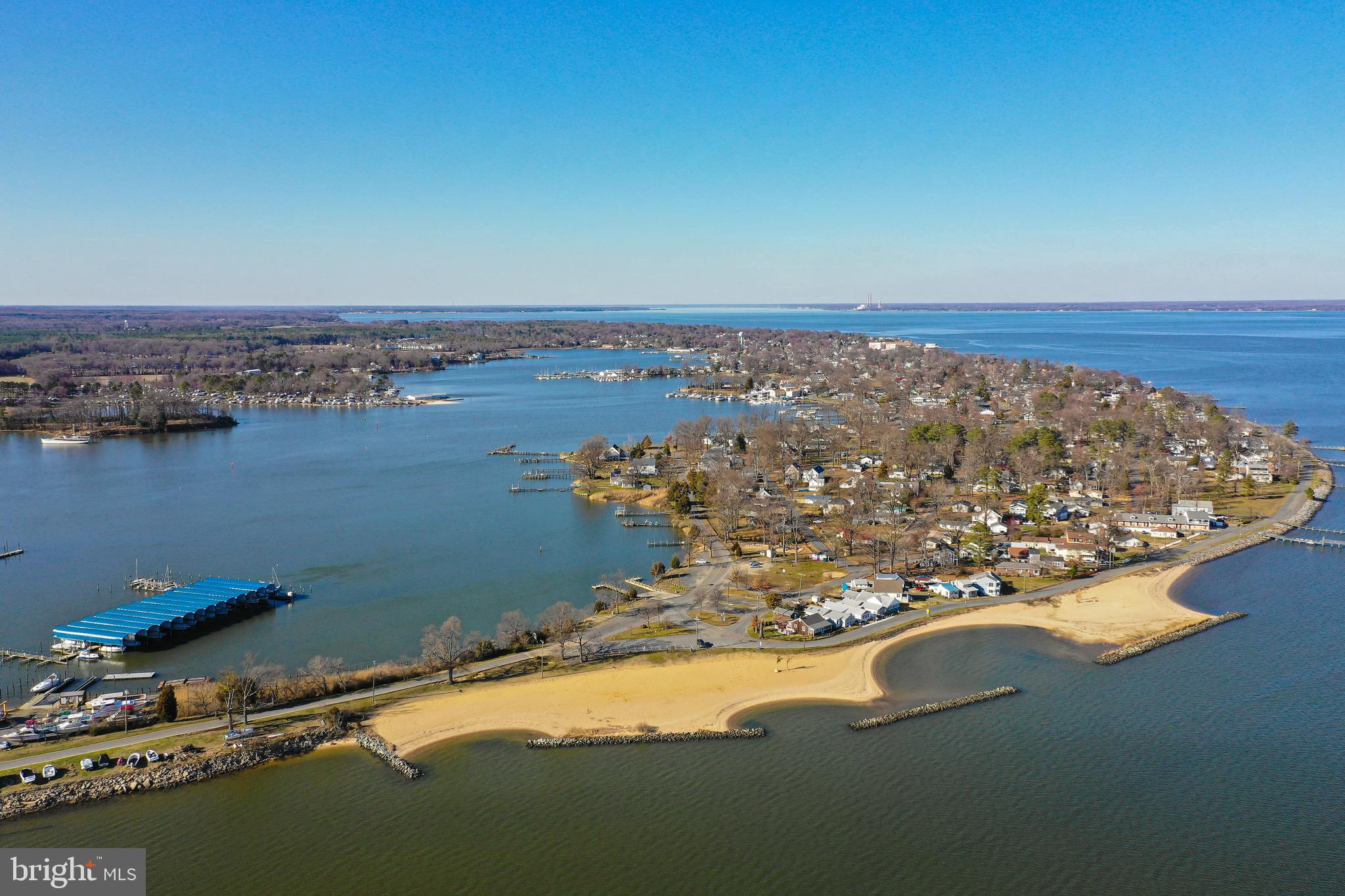 COLONIAL BEACH - Residential