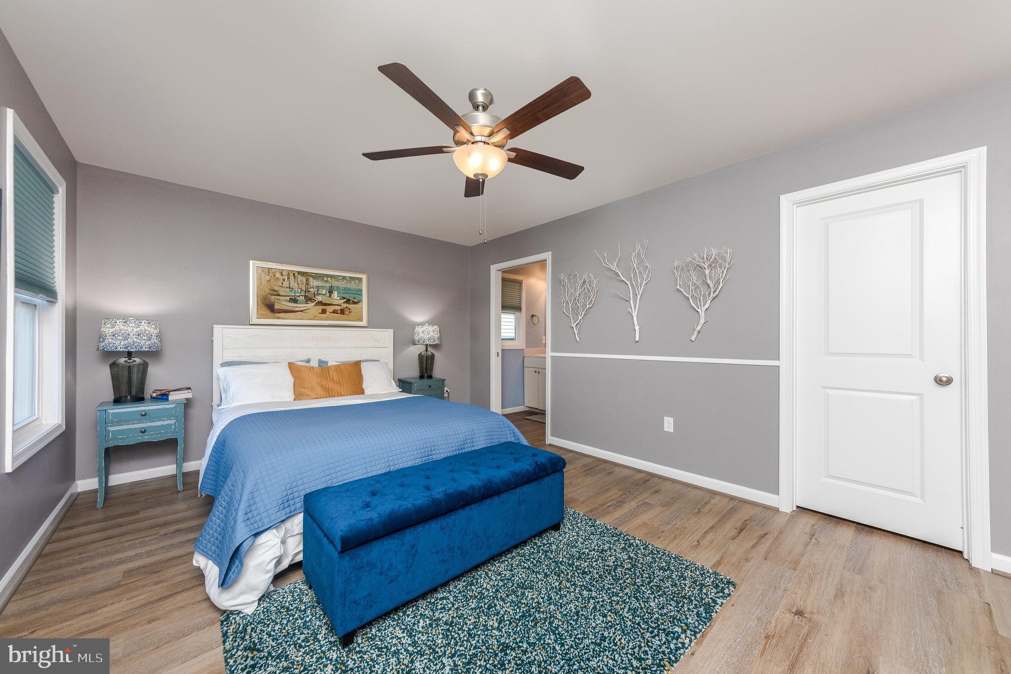 COLONIAL BEACH - Residential