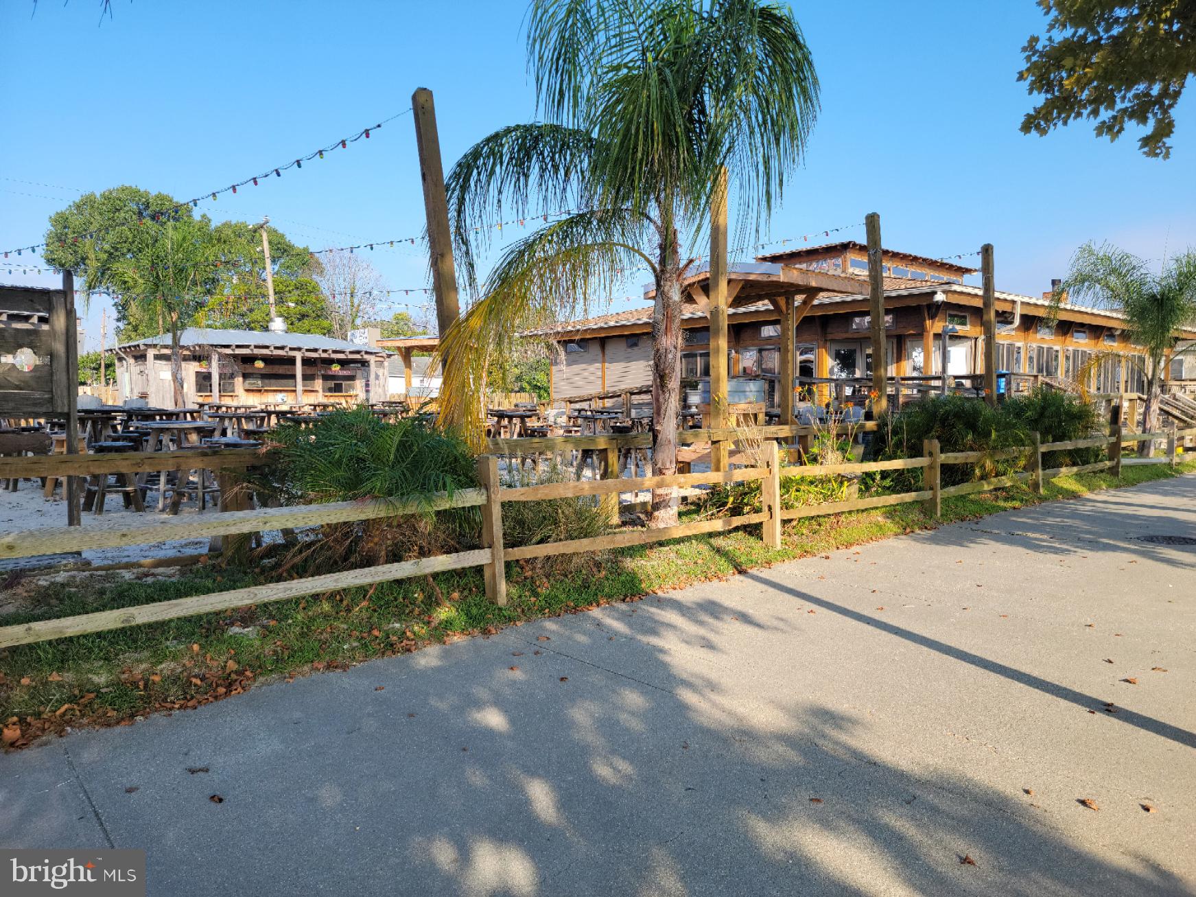COLONIAL BEACH - Residential