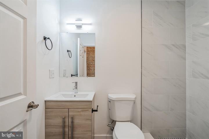 UNIVERSITY CITY - Residential Lease