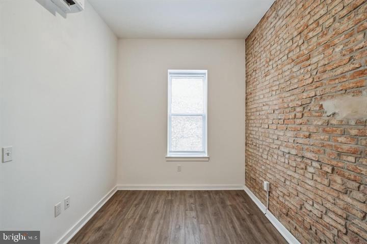 UNIVERSITY CITY - Residential Lease