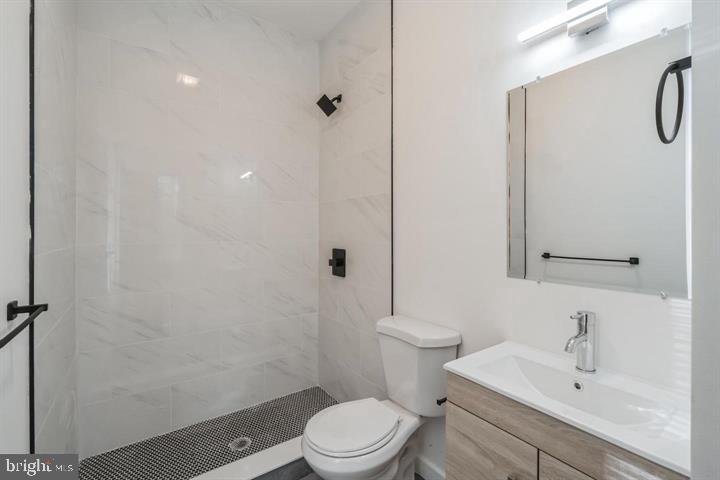 UNIVERSITY CITY - Residential Lease