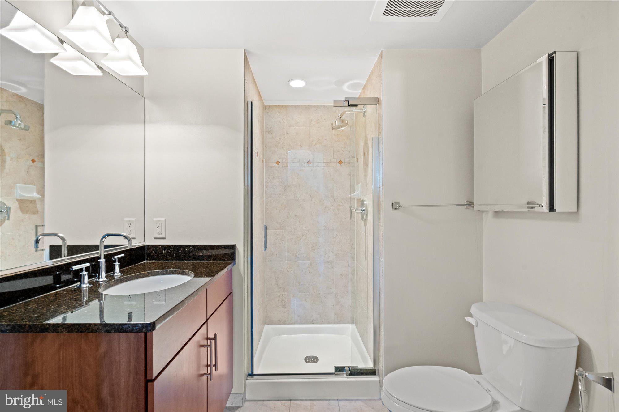 THE HENRY - Residential