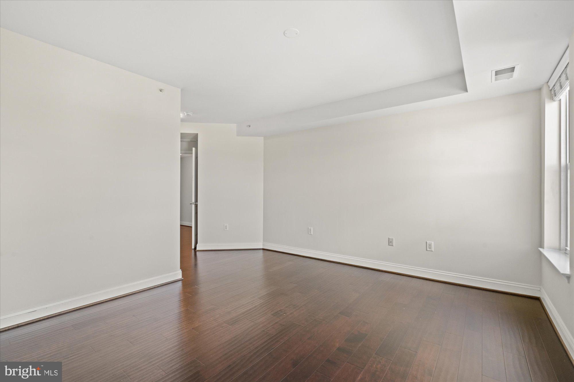 THE HENRY - Residential