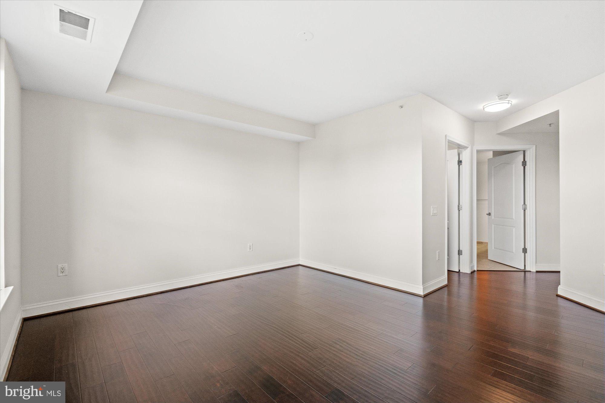 THE HENRY - Residential