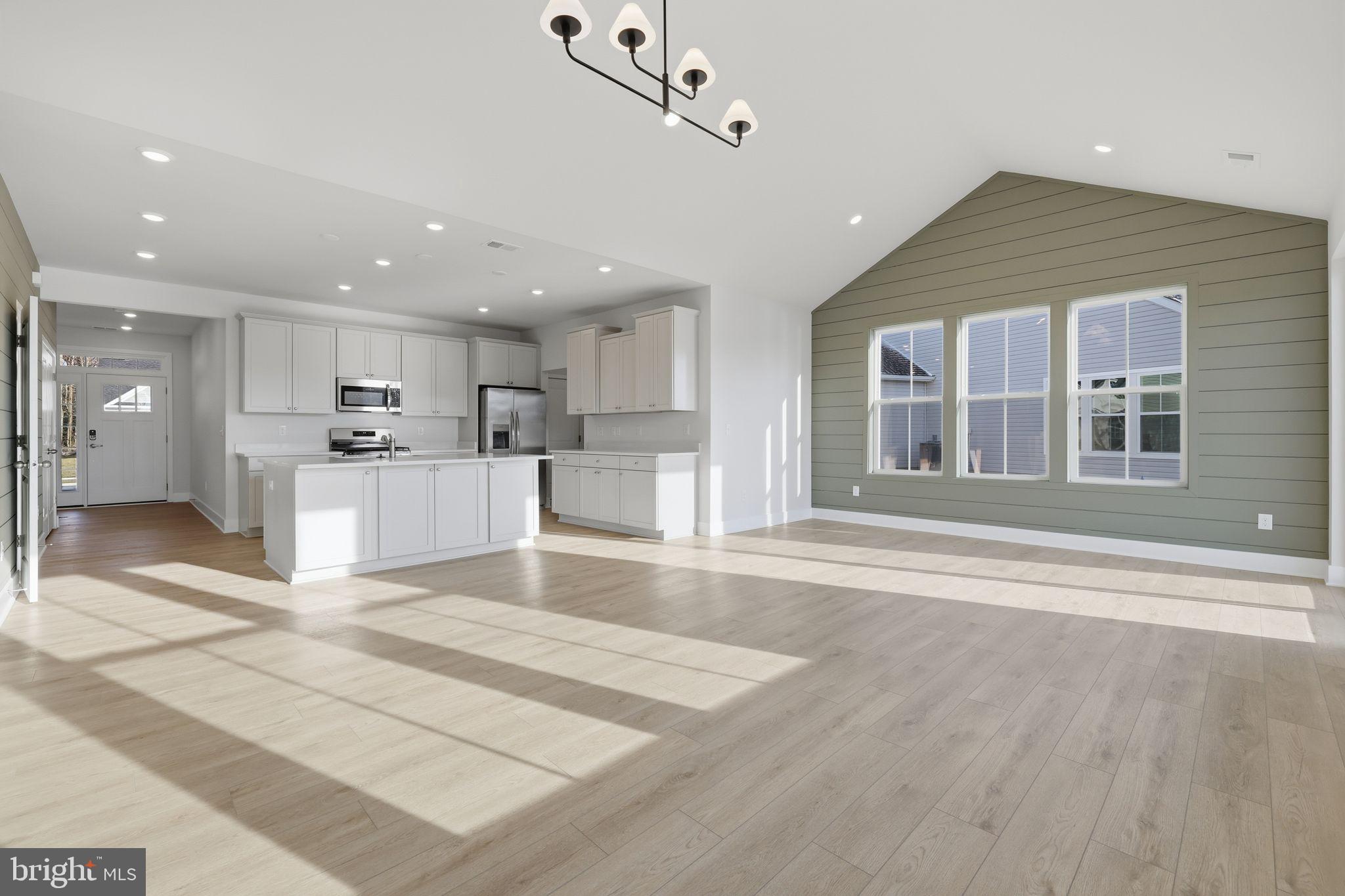 BRIDGEWATER - Residential