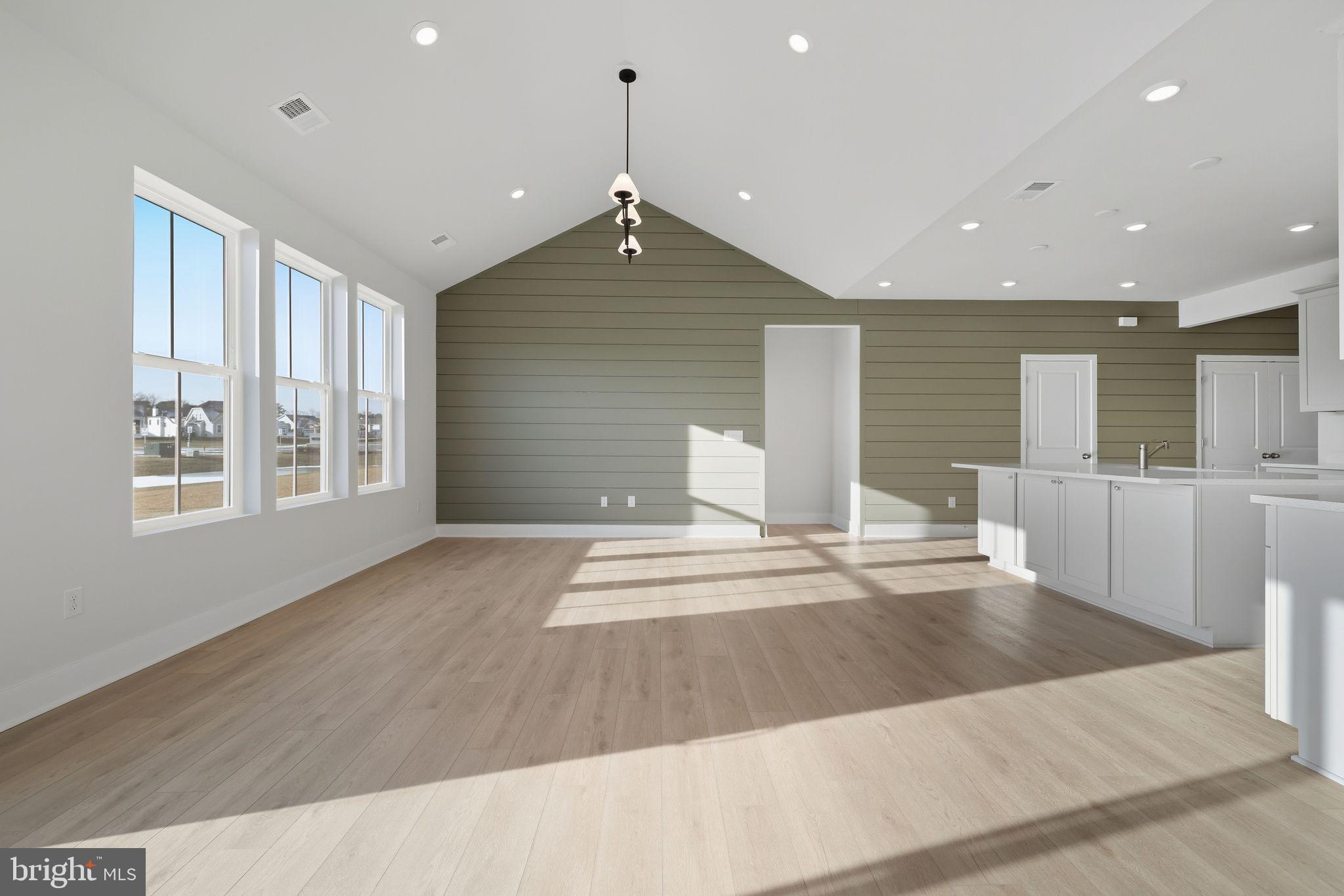 BRIDGEWATER - Residential