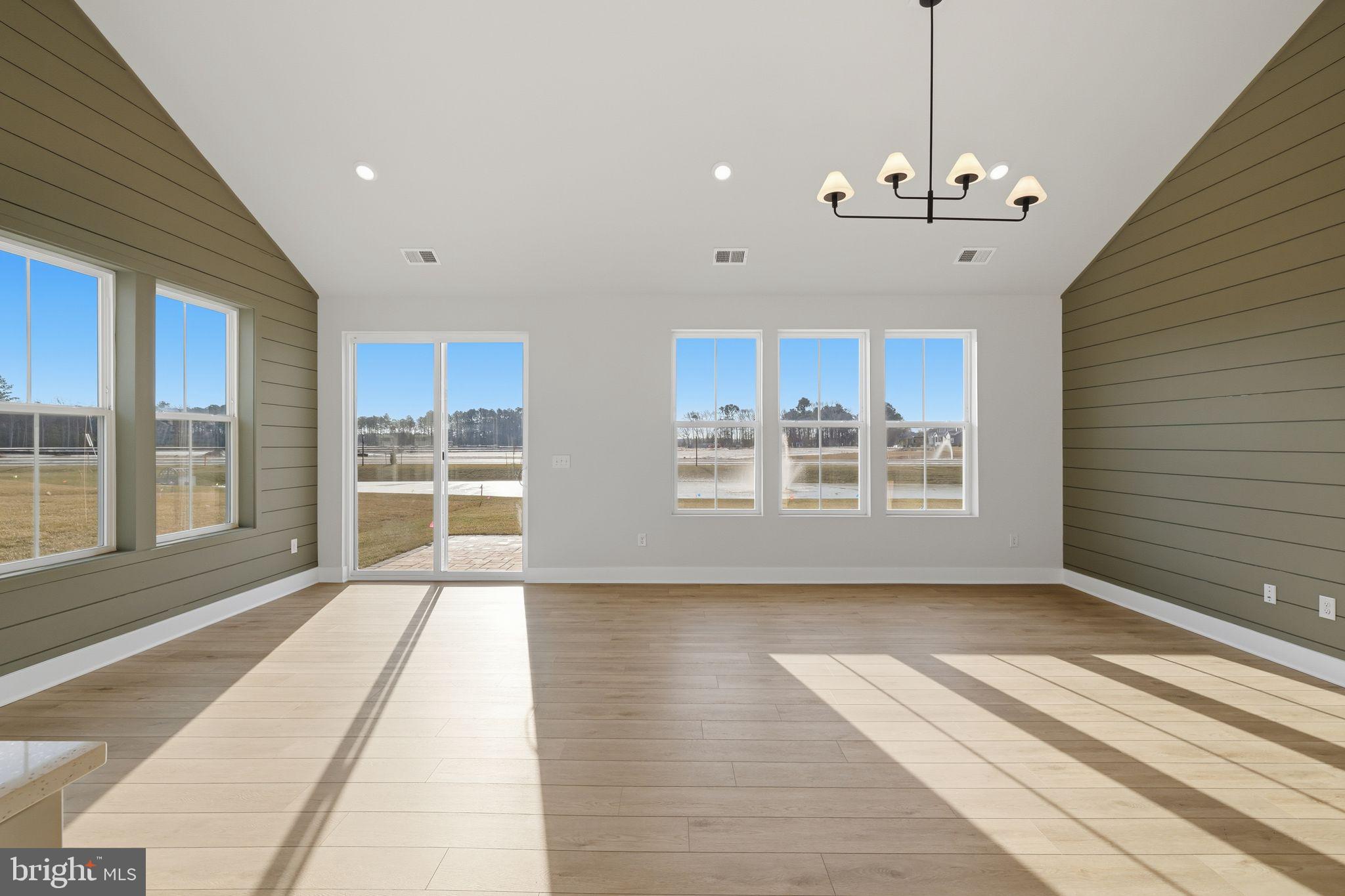 BRIDGEWATER - Residential