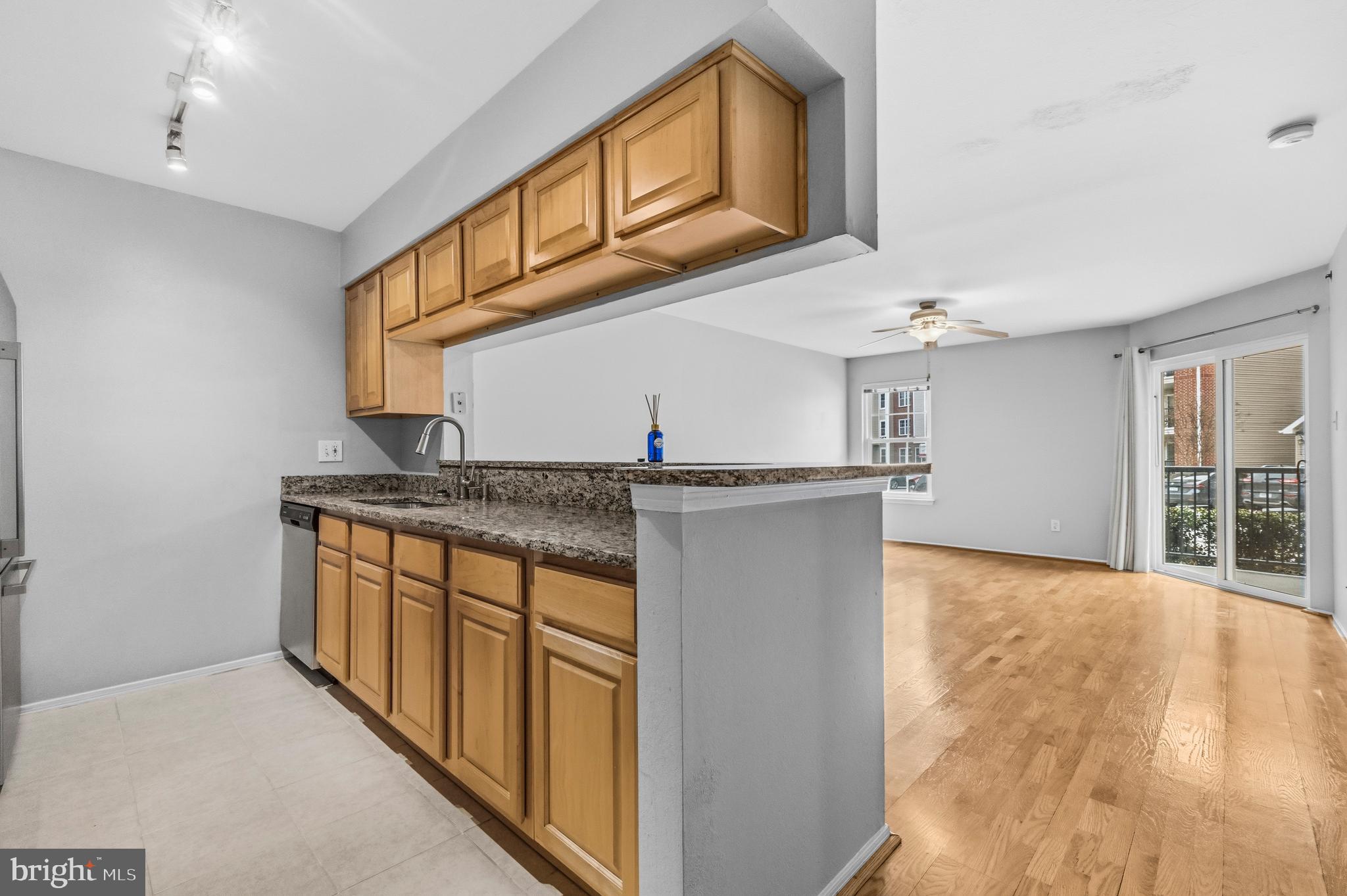 POINTE AT PARK CENTER - Residential