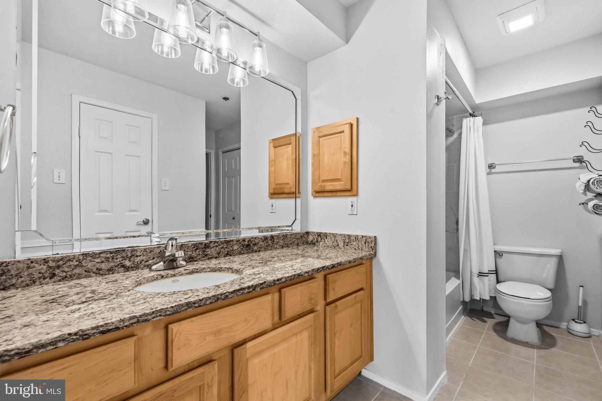 POINTE AT PARK CENTER - Residential