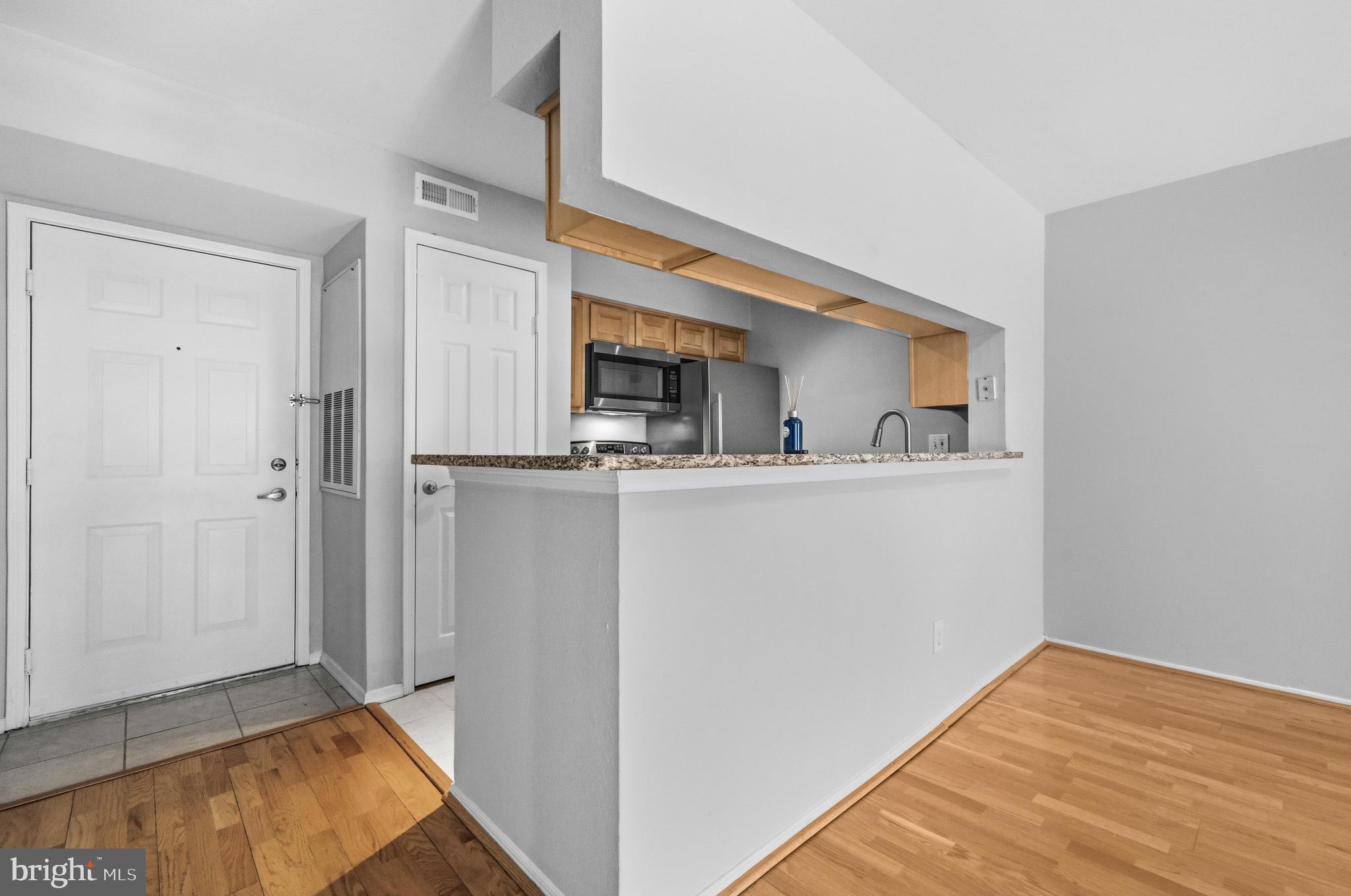 POINTE AT PARK CENTER - Residential