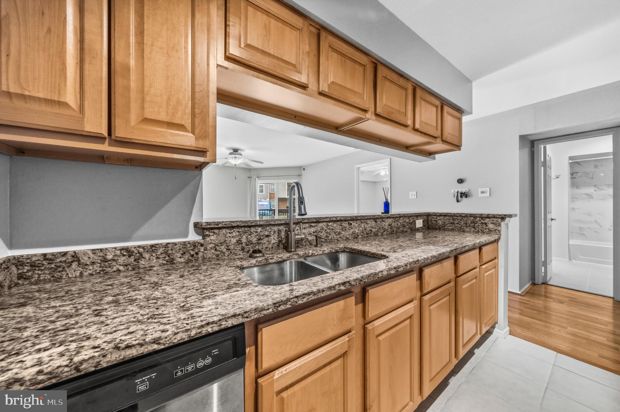 POINTE AT PARK CENTER - Residential