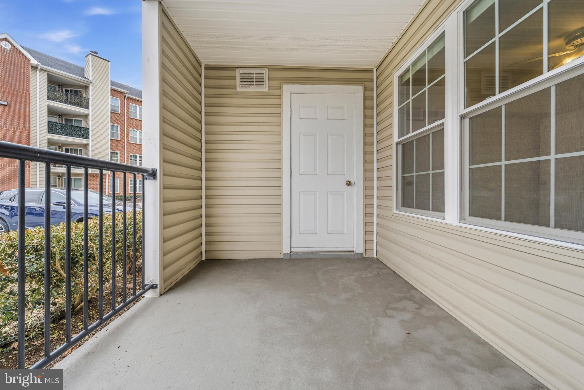 POINTE AT PARK CENTER - Residential