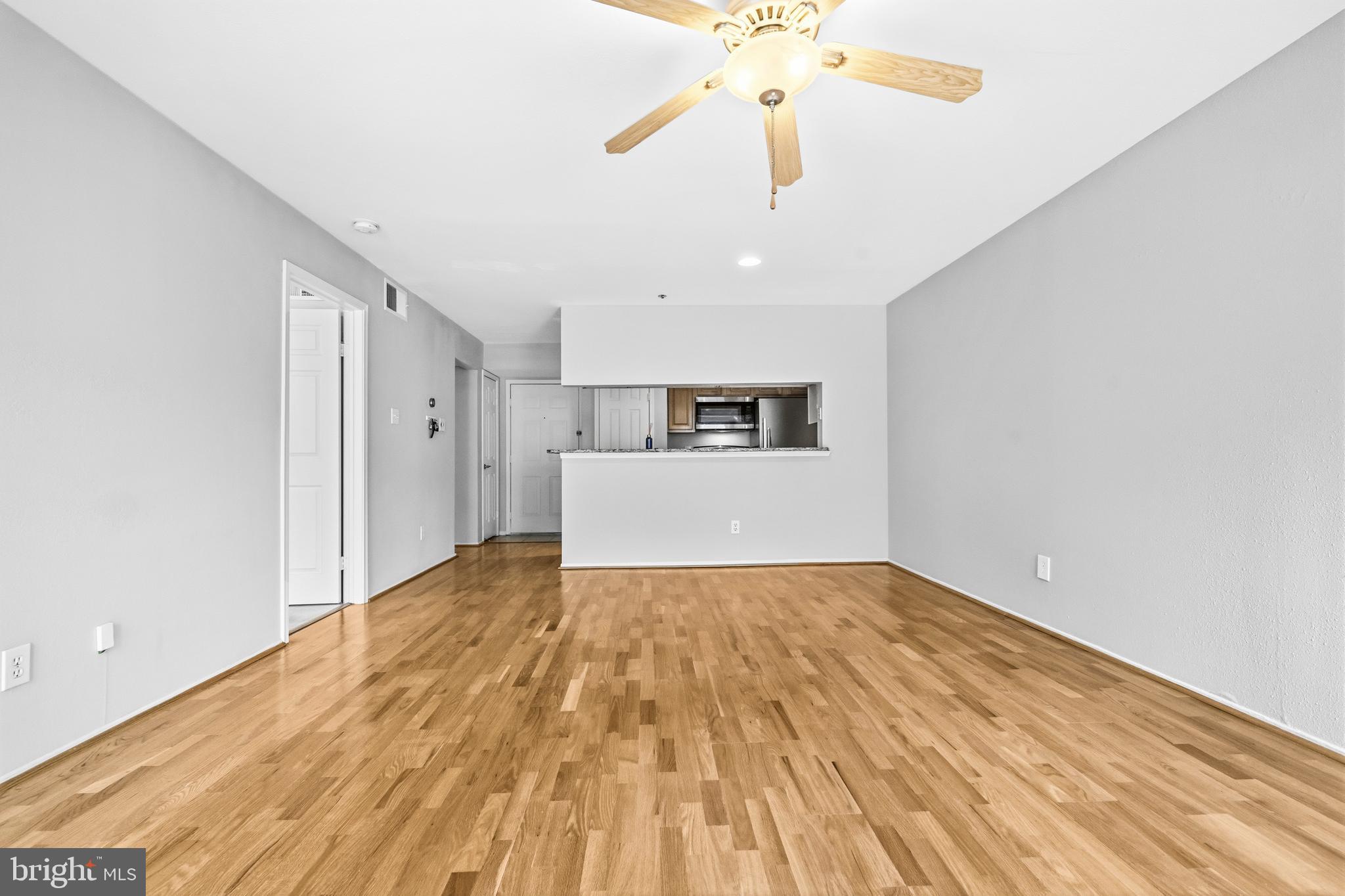POINTE AT PARK CENTER - Residential
