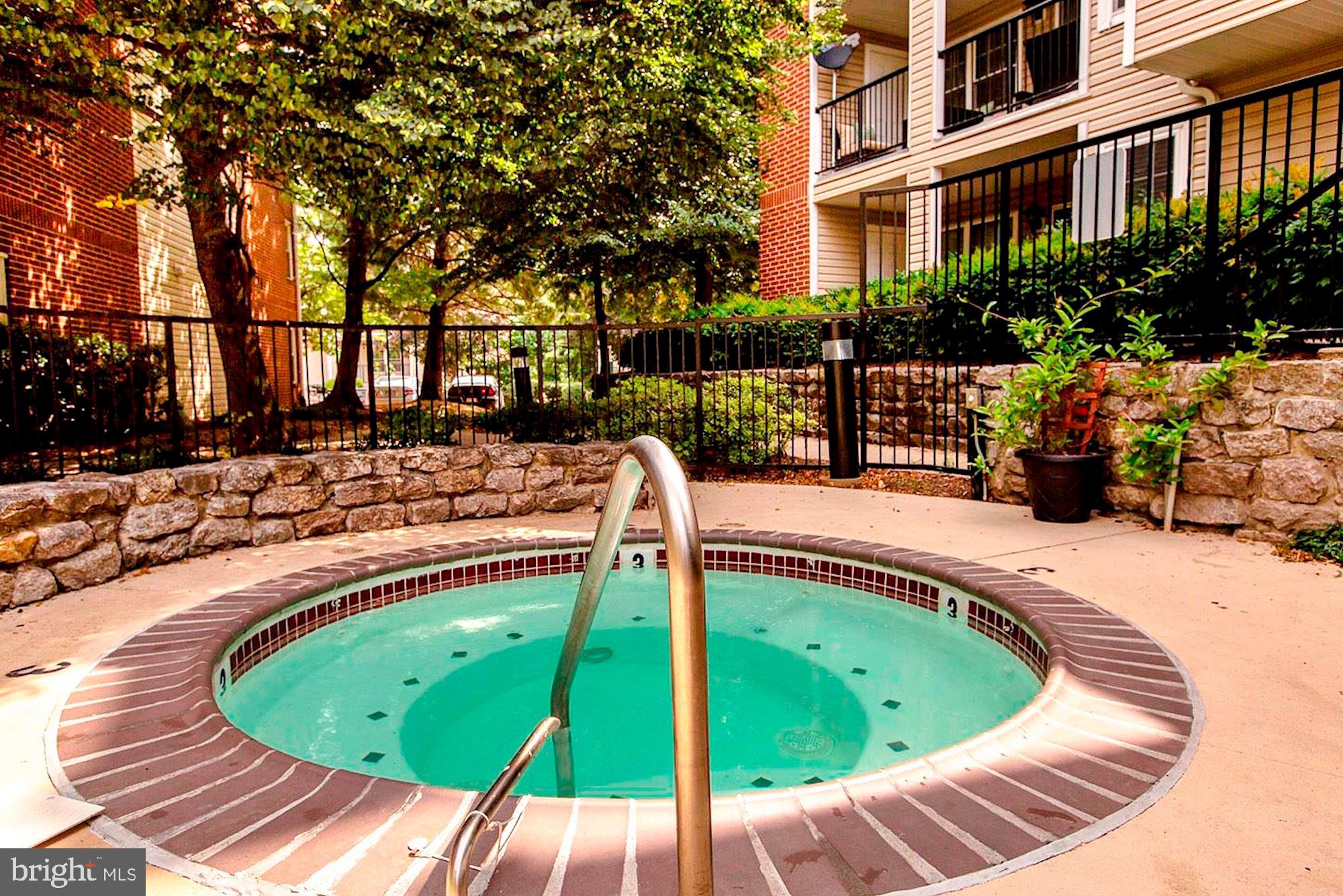 POINTE AT PARK CENTER - Residential