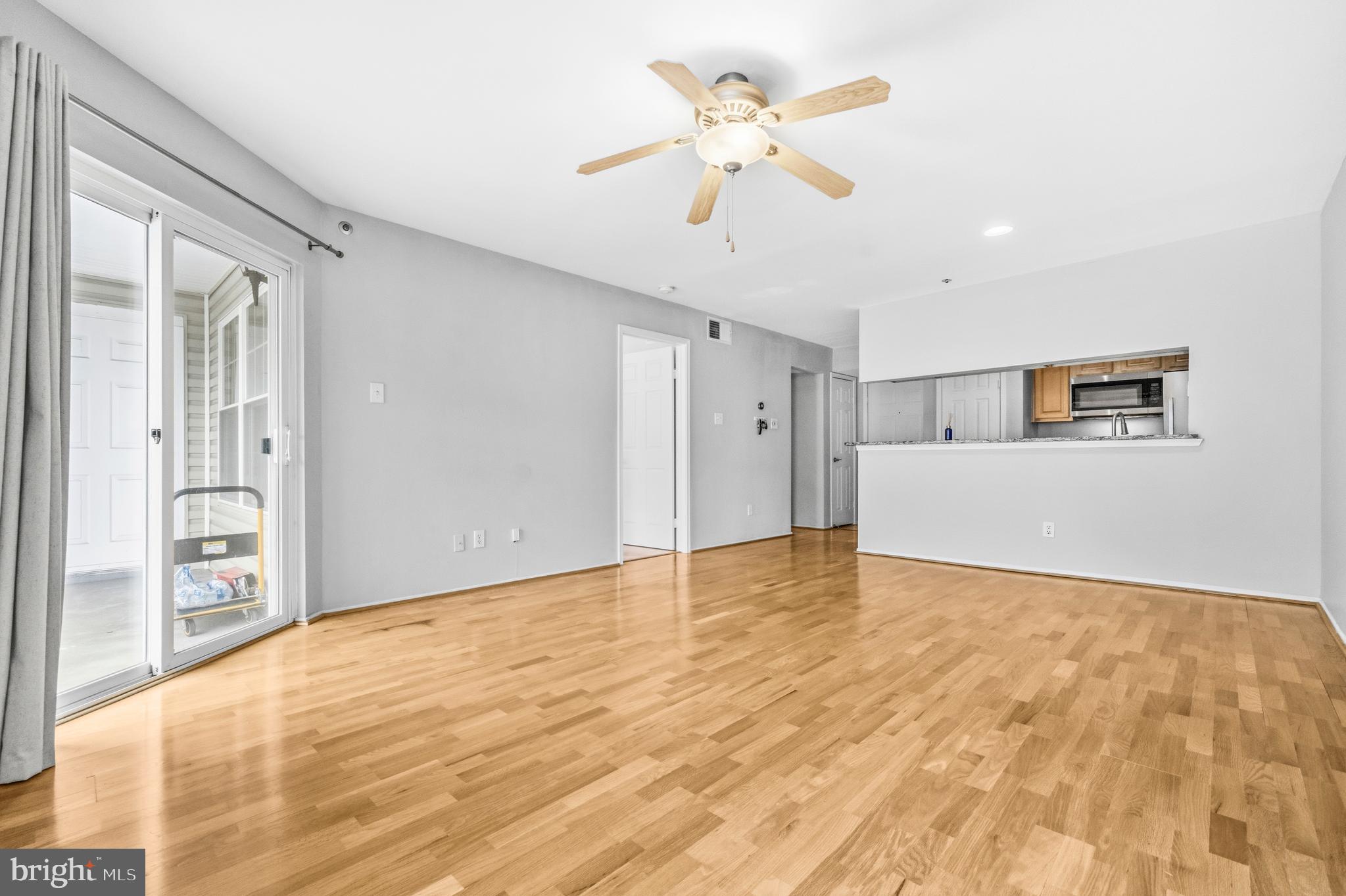 POINTE AT PARK CENTER - Residential