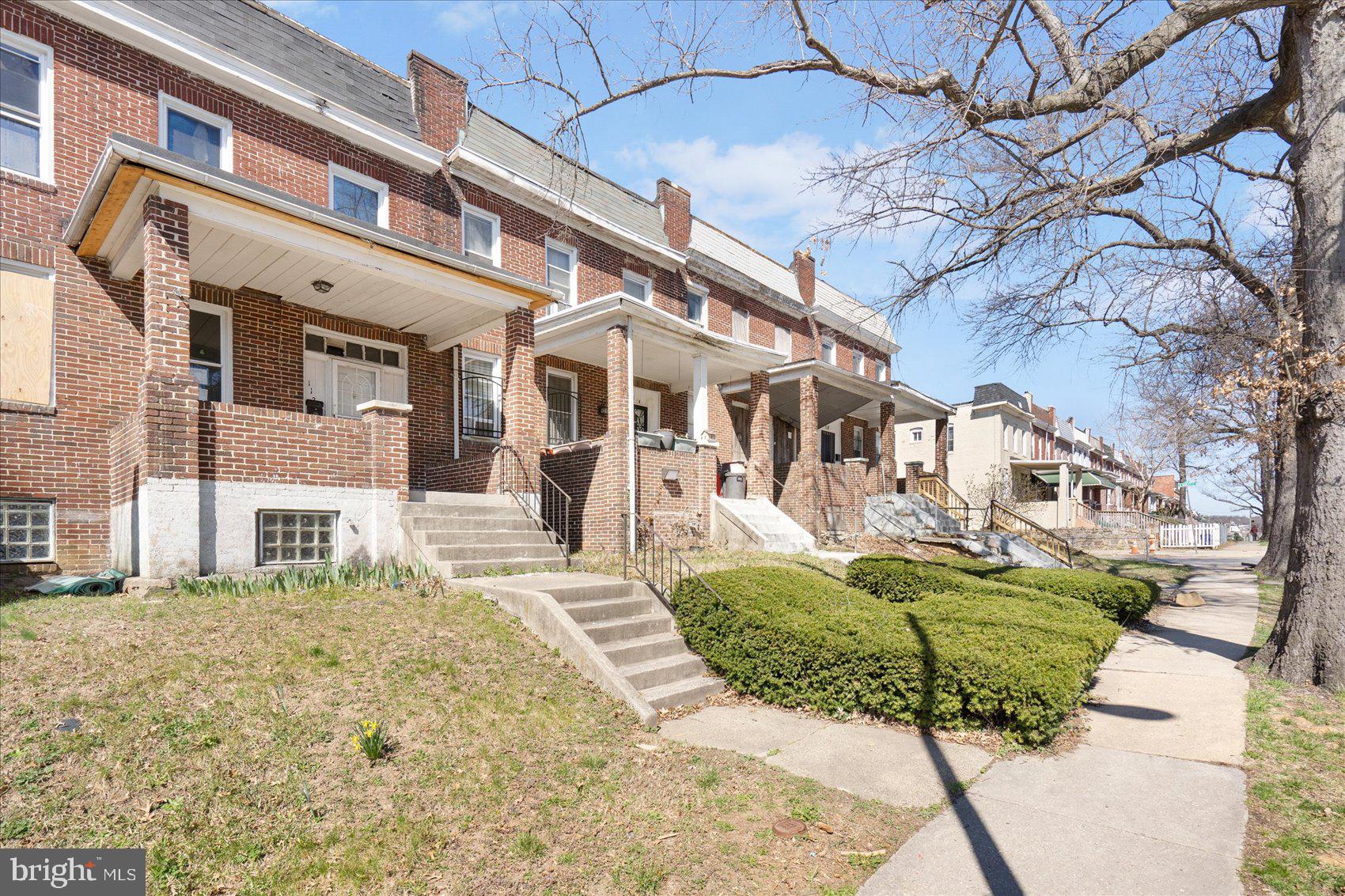 Investor Special! 4 beds, 3 full baths above grade with all new windows installed and a newer roof. Demo and some framing completed. Unfinished basement—finish for max value. Rear parking can be added. ARV: $250K+ with strong comps. Buyer pays all closing costs. Seller prefers to use Silver Title. Sold as-is. Great opportunity—don’t miss it! 

With a little effort to complete the renovations, this home can be transformed into a highly desirable property, perfect for re-sale or rental. Step in, finish the work, and enjoy the high returns that this property has to offer.