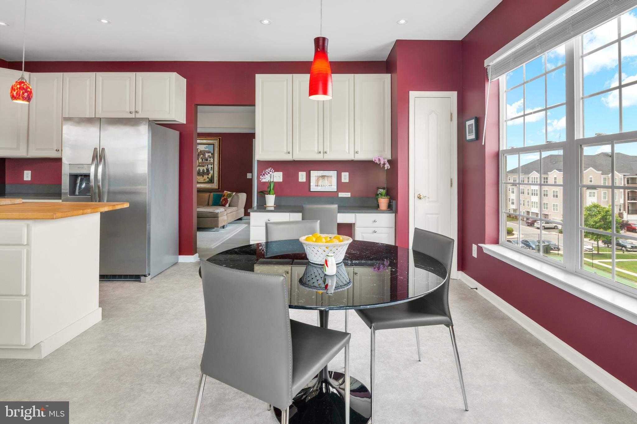 MAPLECREST - Residential