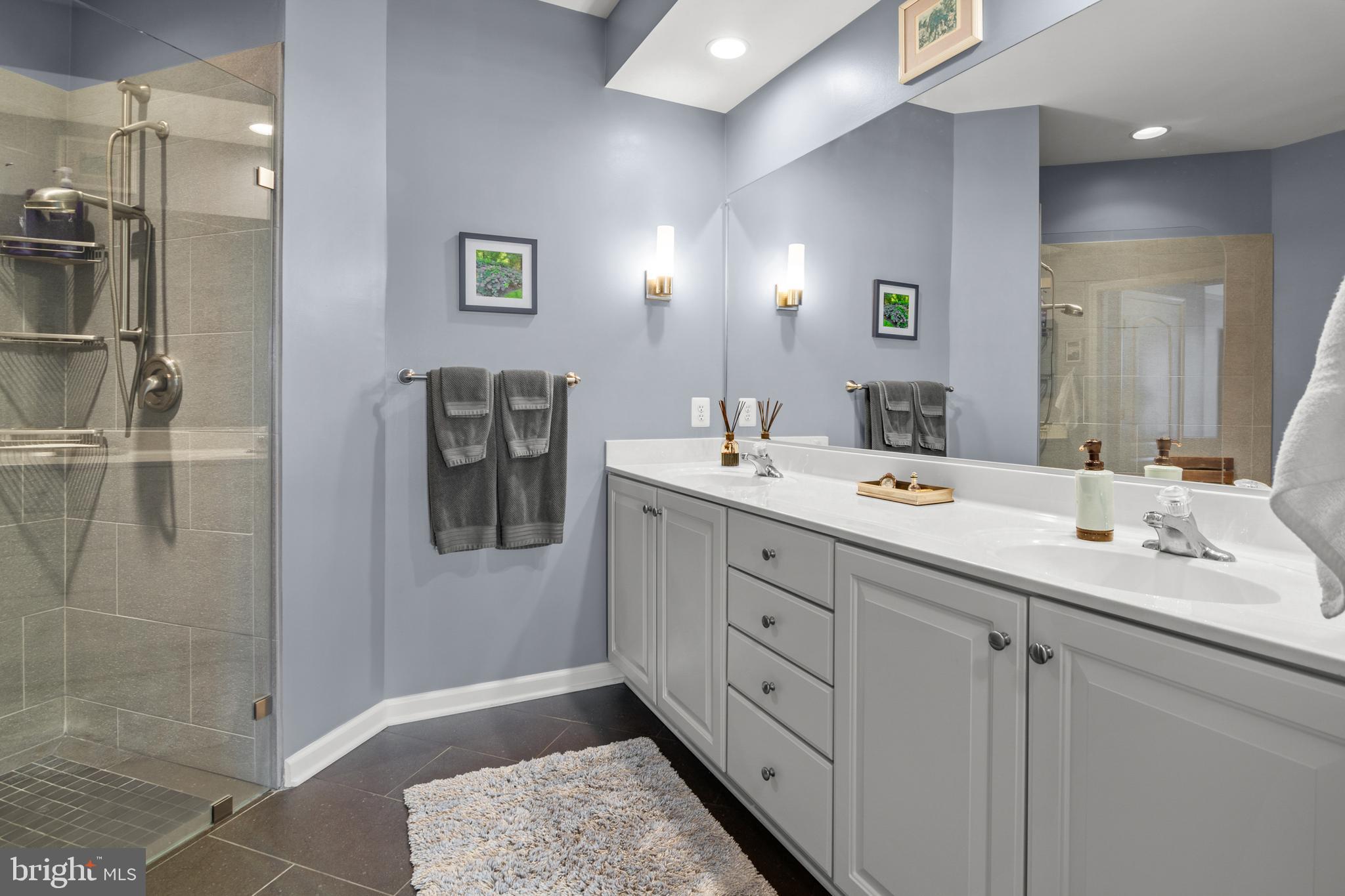 MAPLECREST - Residential