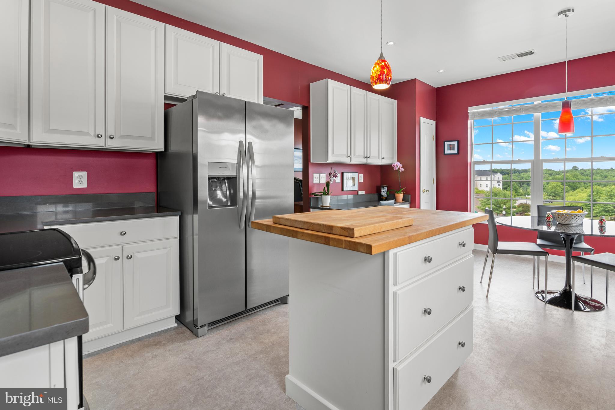 MAPLECREST - Residential