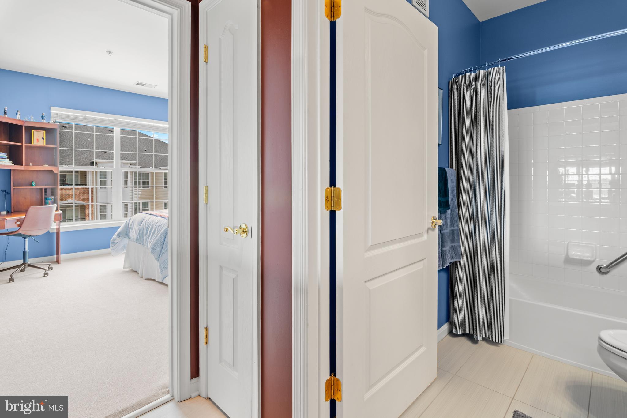 MAPLECREST - Residential