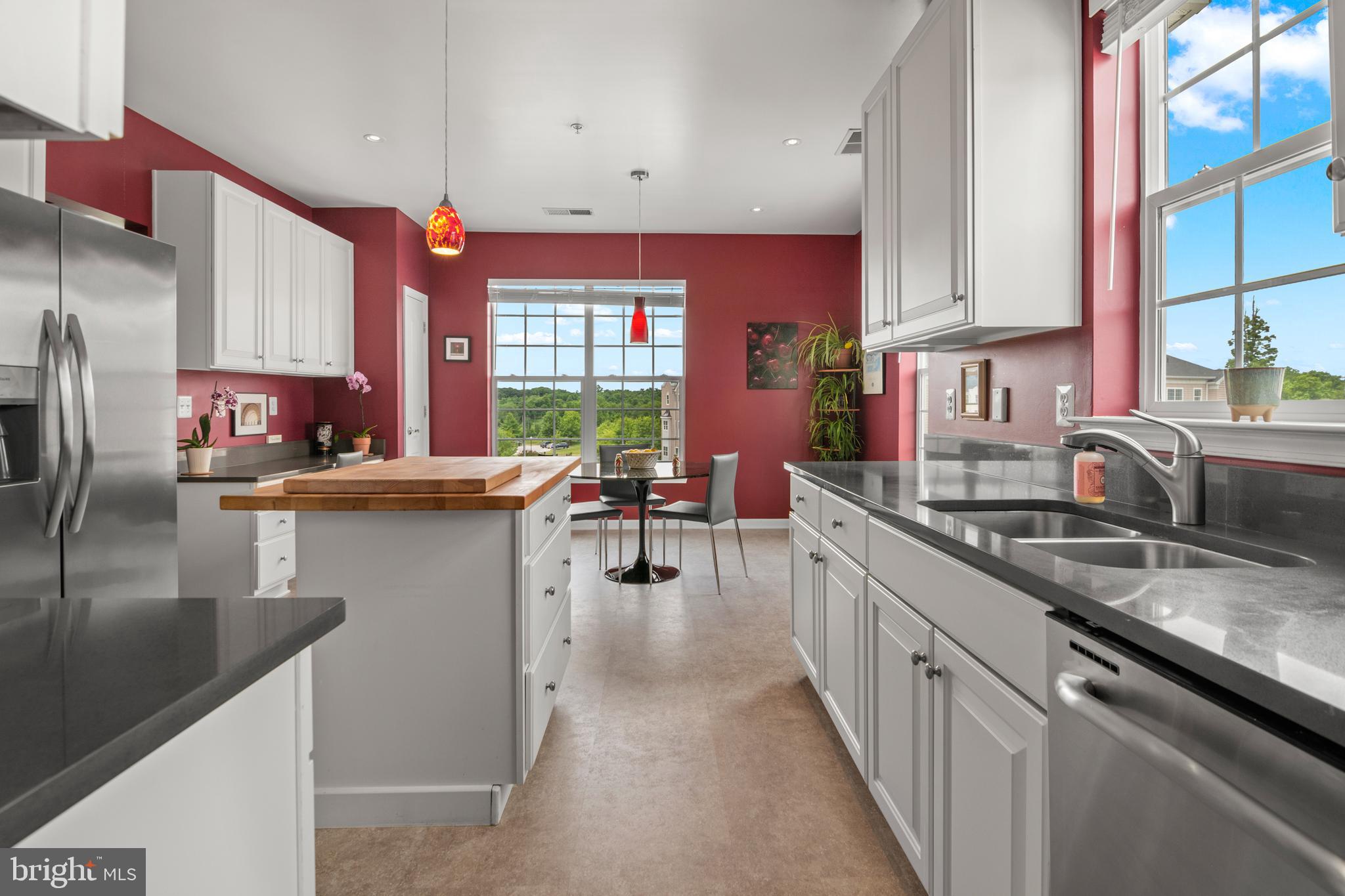 MAPLECREST - Residential