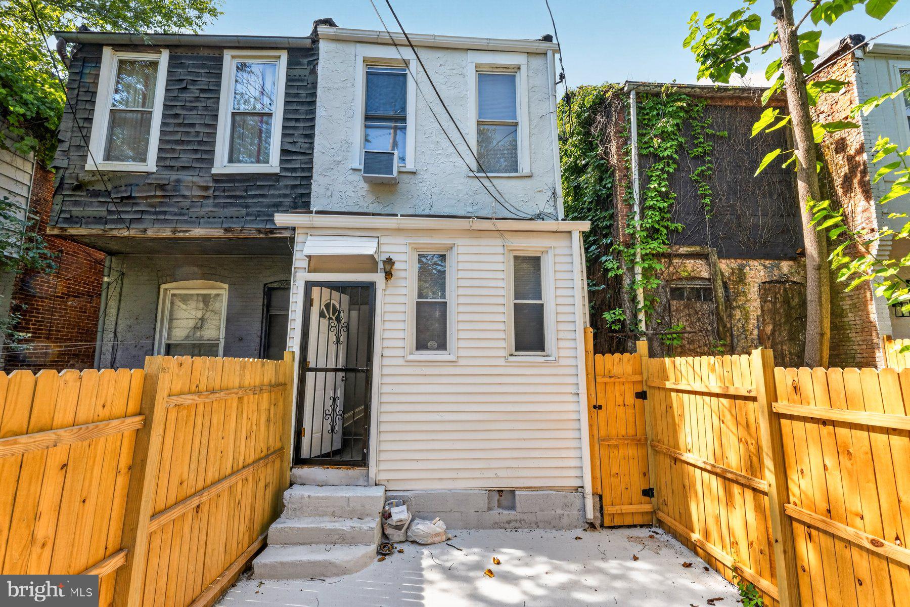 LEXINGTON - Residential