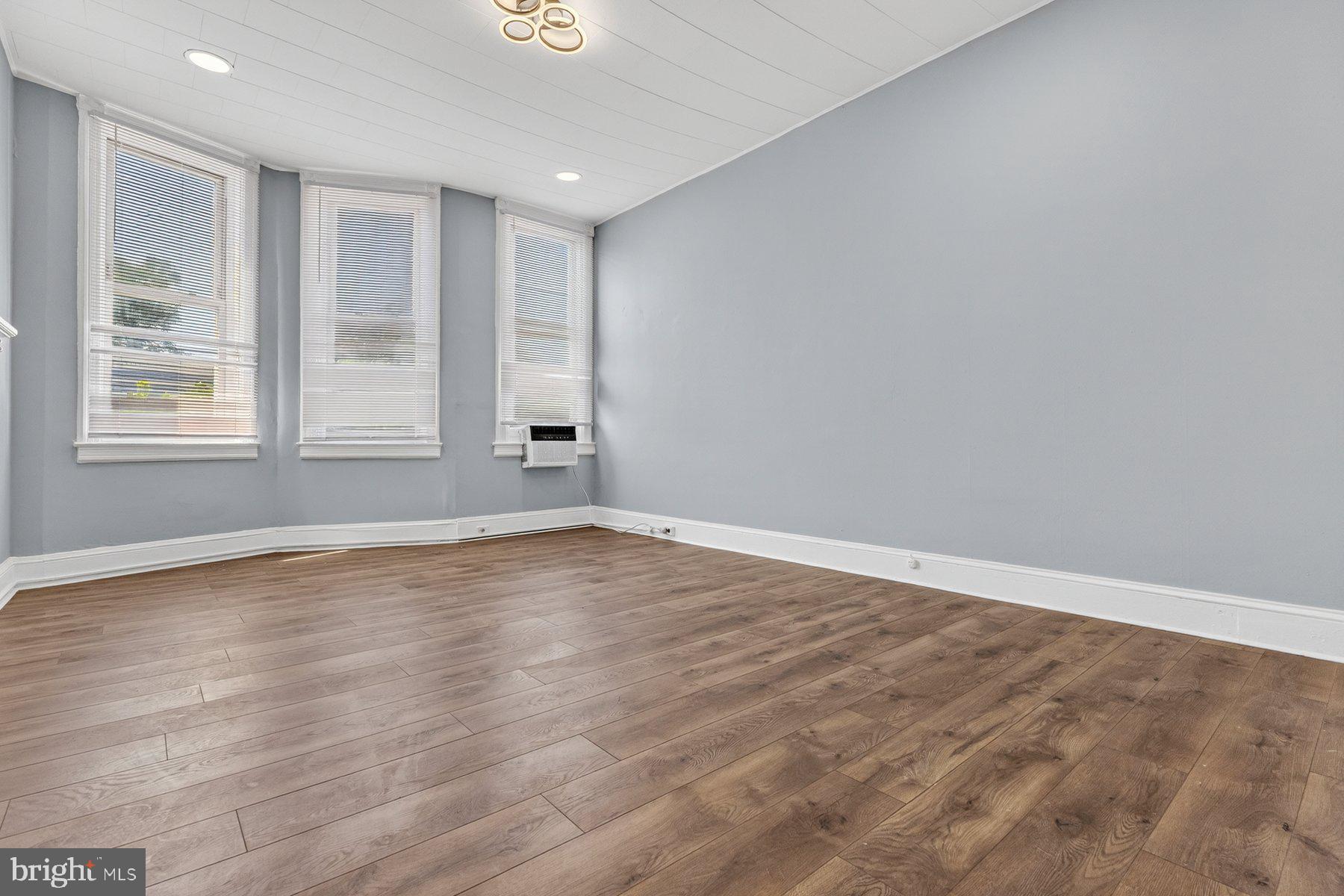 LEXINGTON - Residential