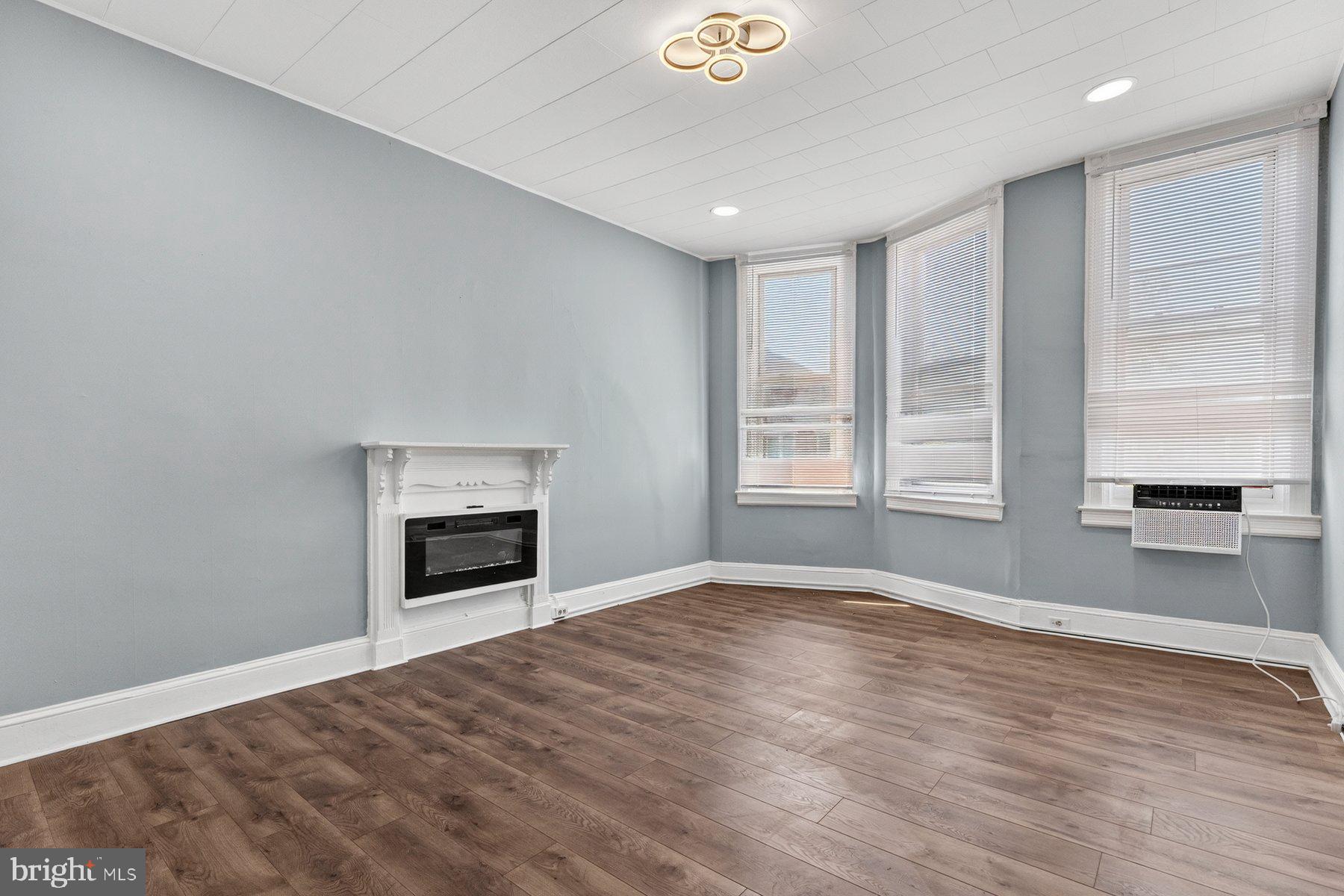 LEXINGTON - Residential