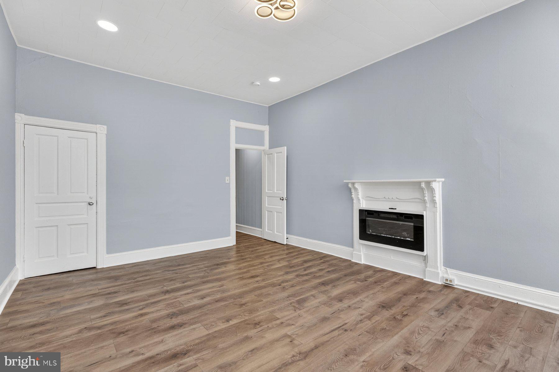 LEXINGTON - Residential
