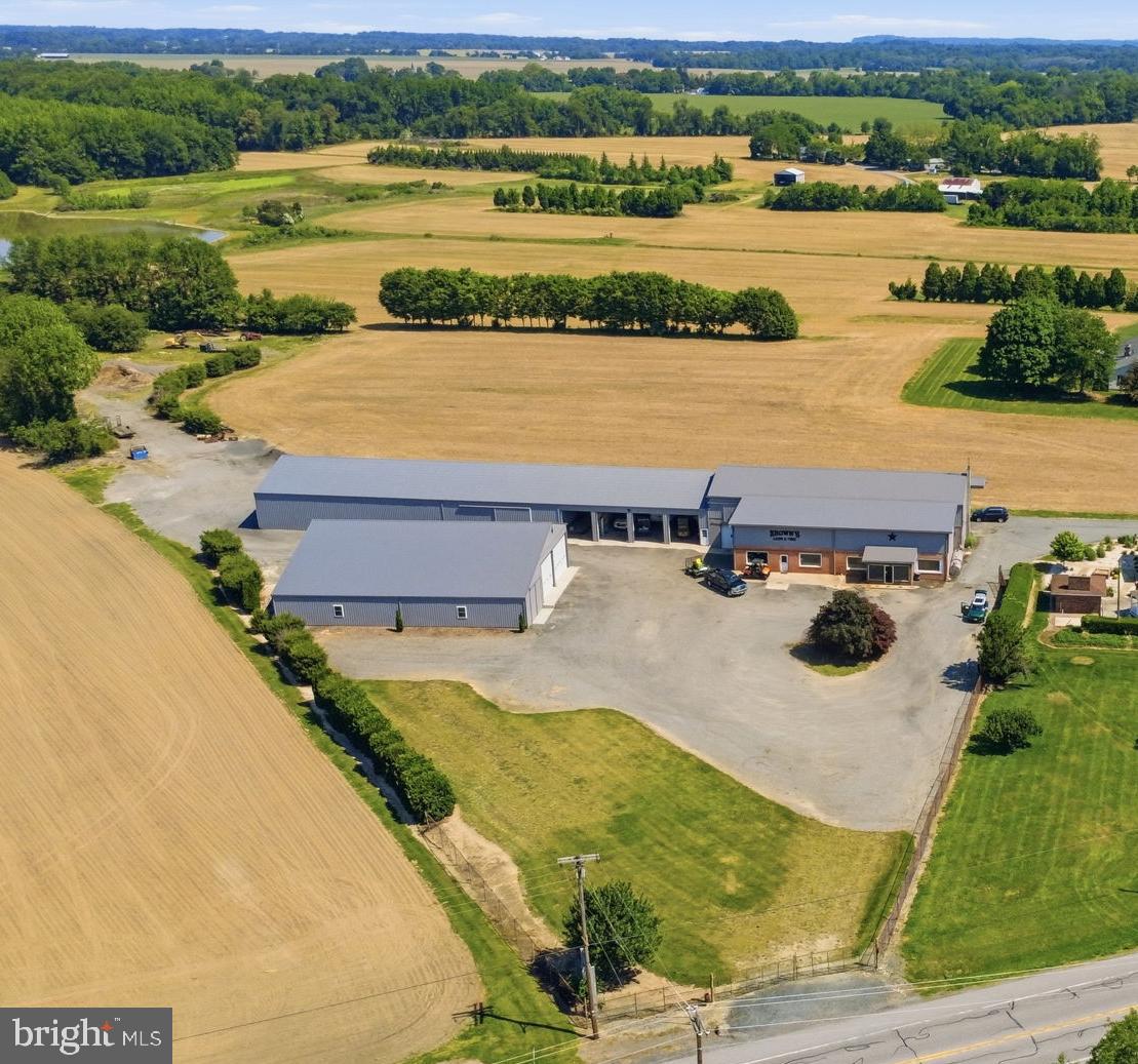 WORTON - Commercial Sale