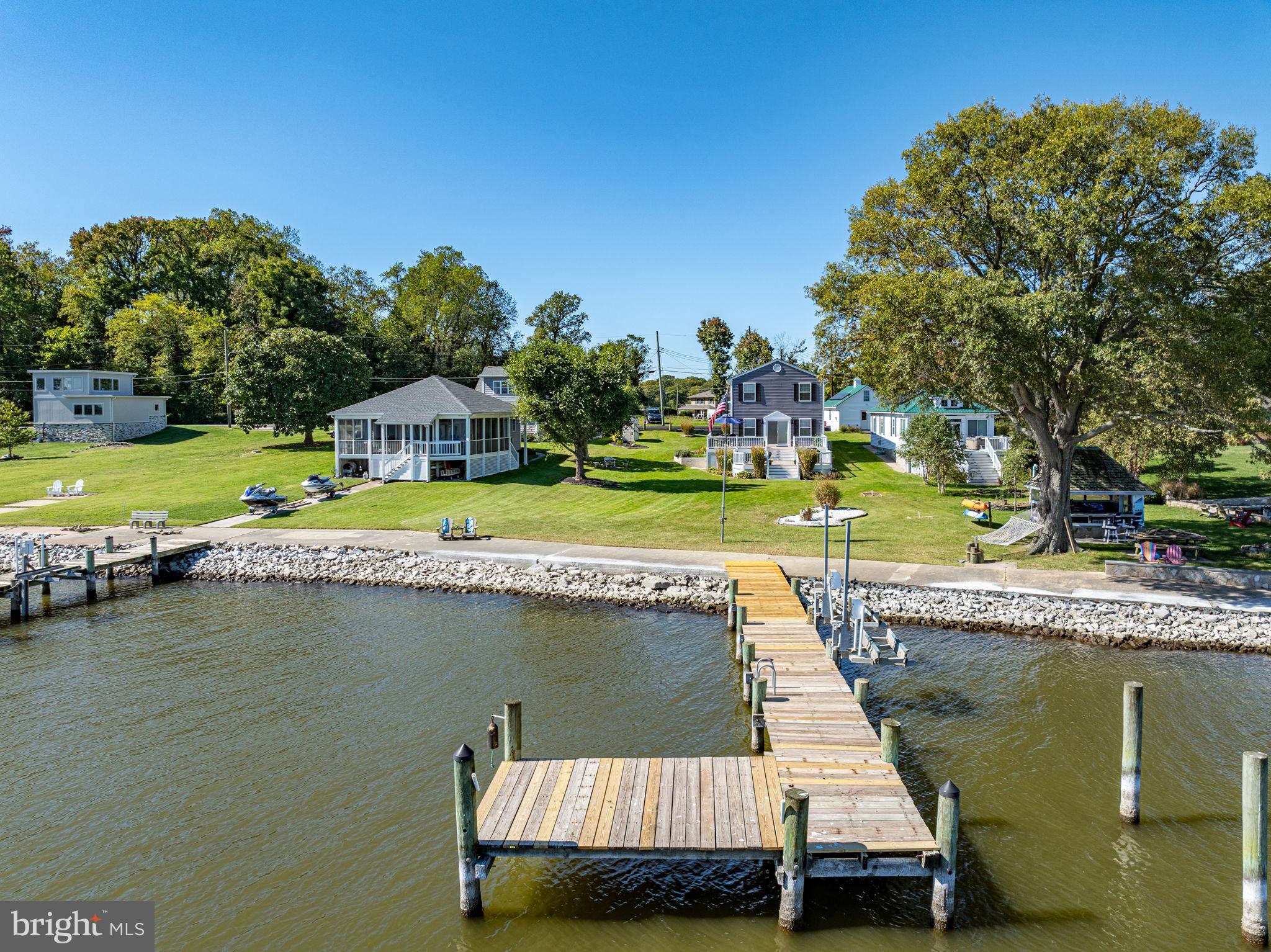 BARRISON POINT - Residential