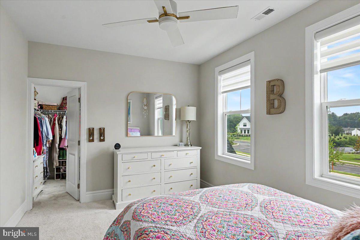 MEADOW CREEK - Residential